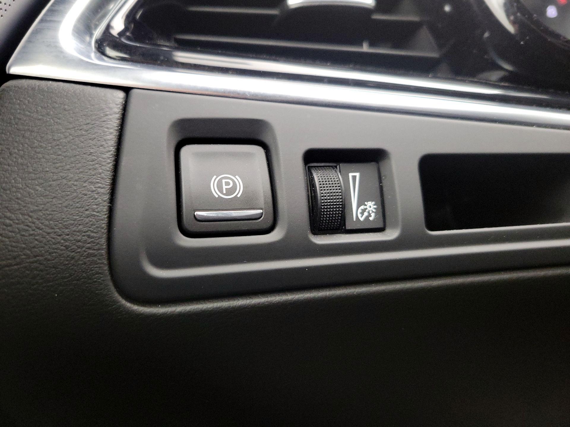 Thumbnail: 2025 Cadillac XT6 - 13