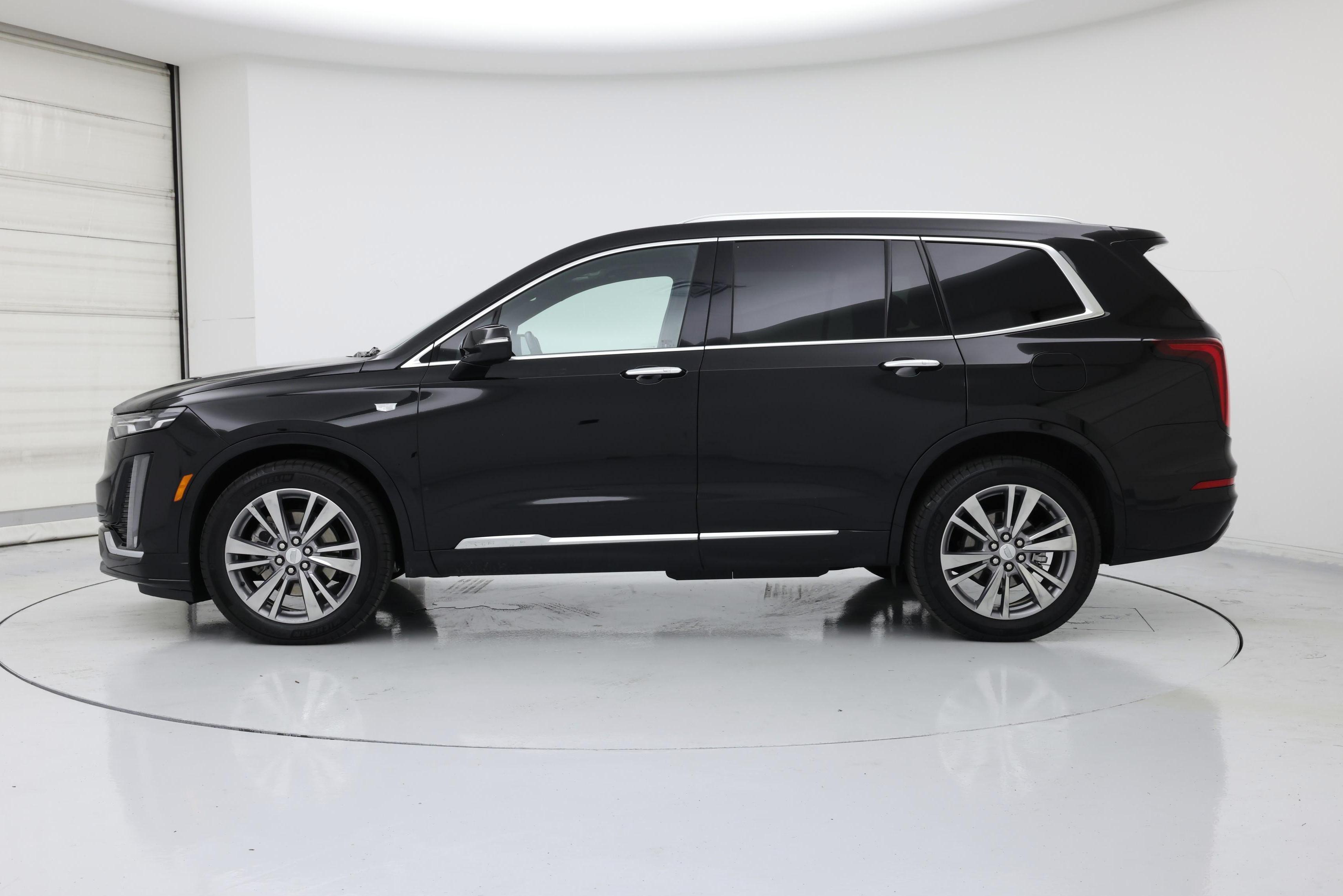 Thumbnail: 2025 Cadillac XT6 - 3