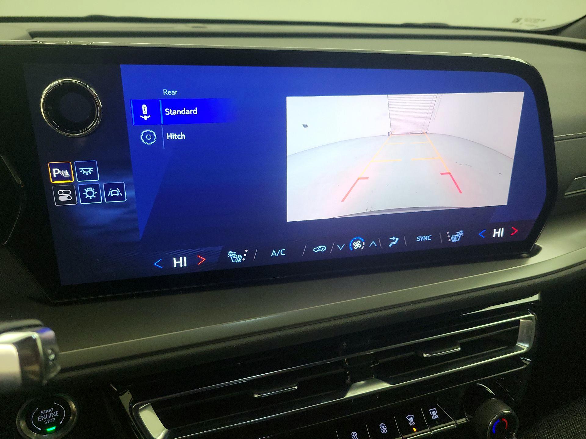 Thumbnail: 2025 Chevrolet Traverse - 15