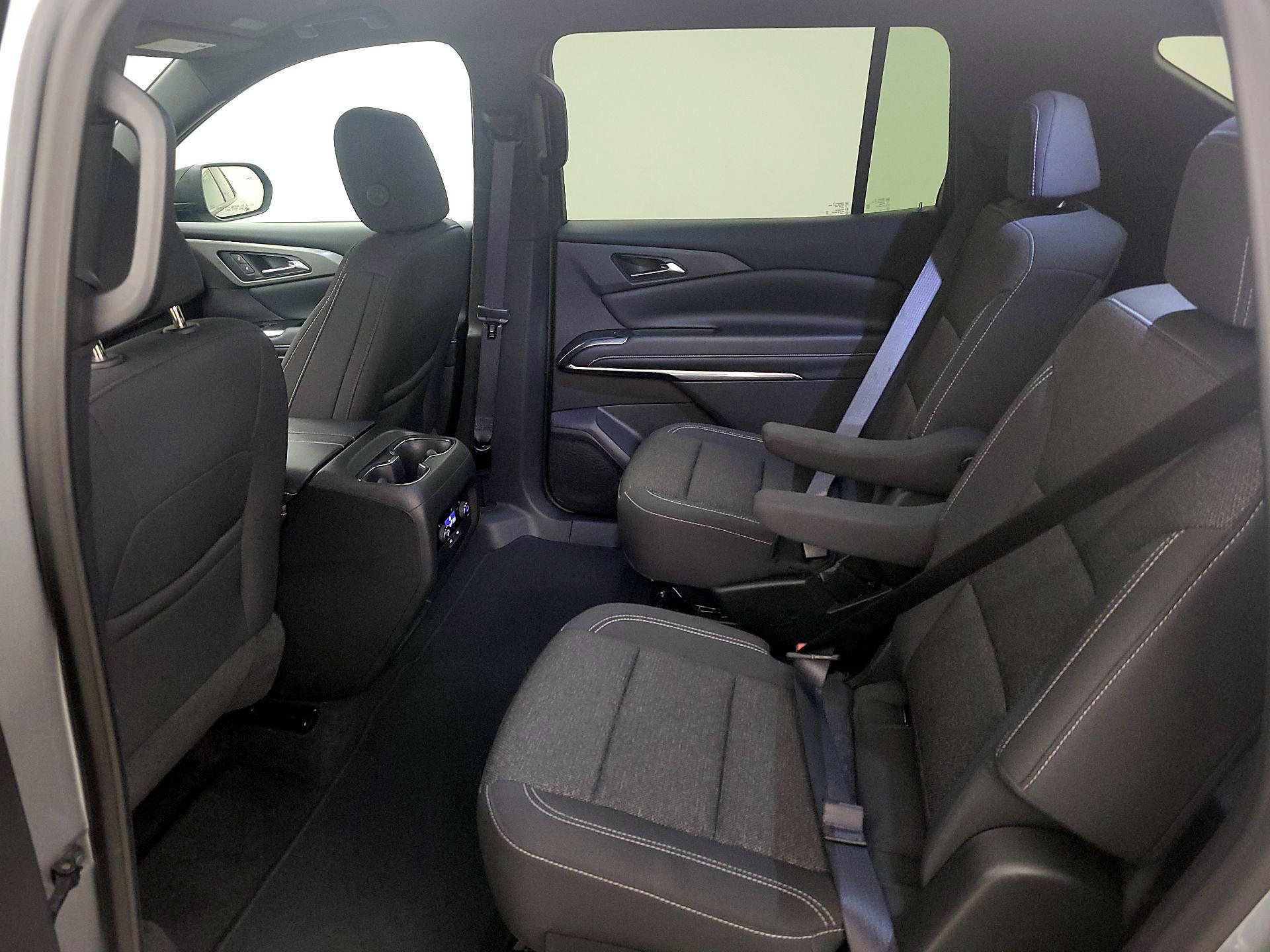 Thumbnail: 2025 Chevrolet Traverse - 20