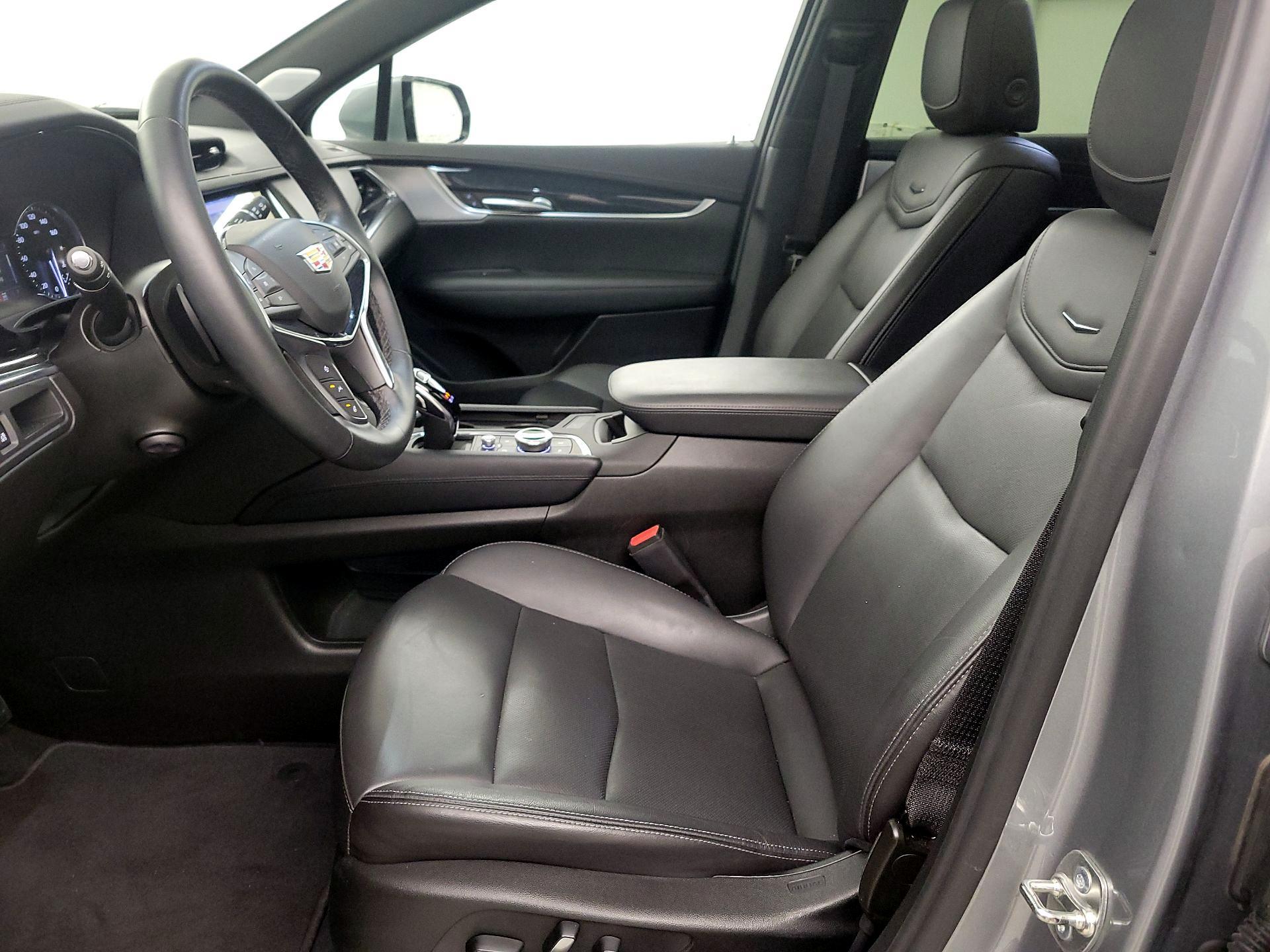 Thumbnail: 2025 Cadillac XT5 - 11