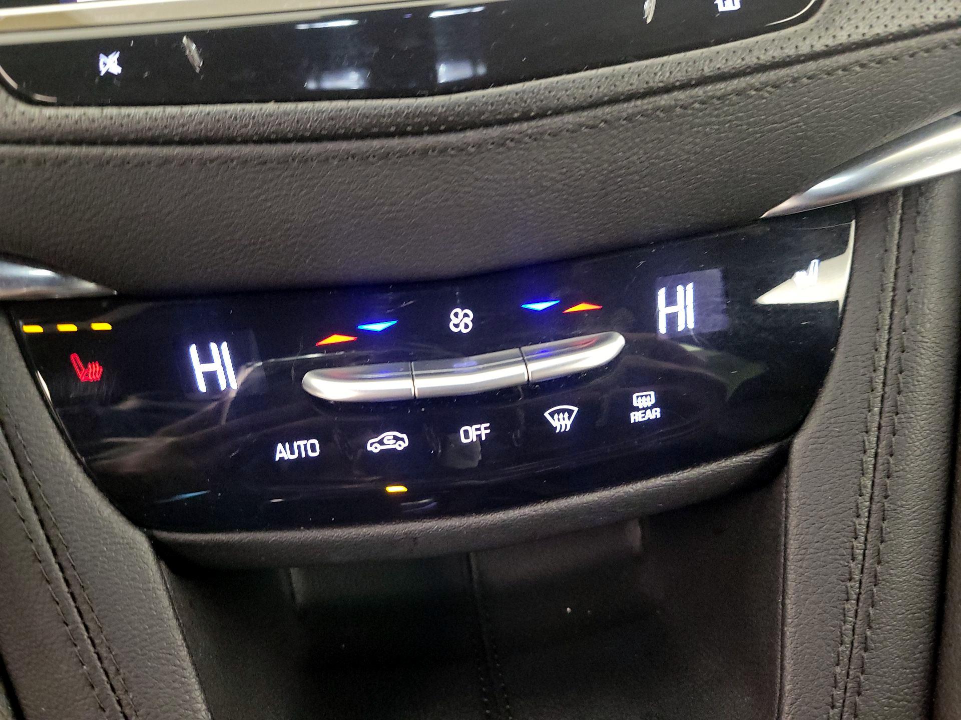 Thumbnail: 2025 Cadillac XT5 - 17