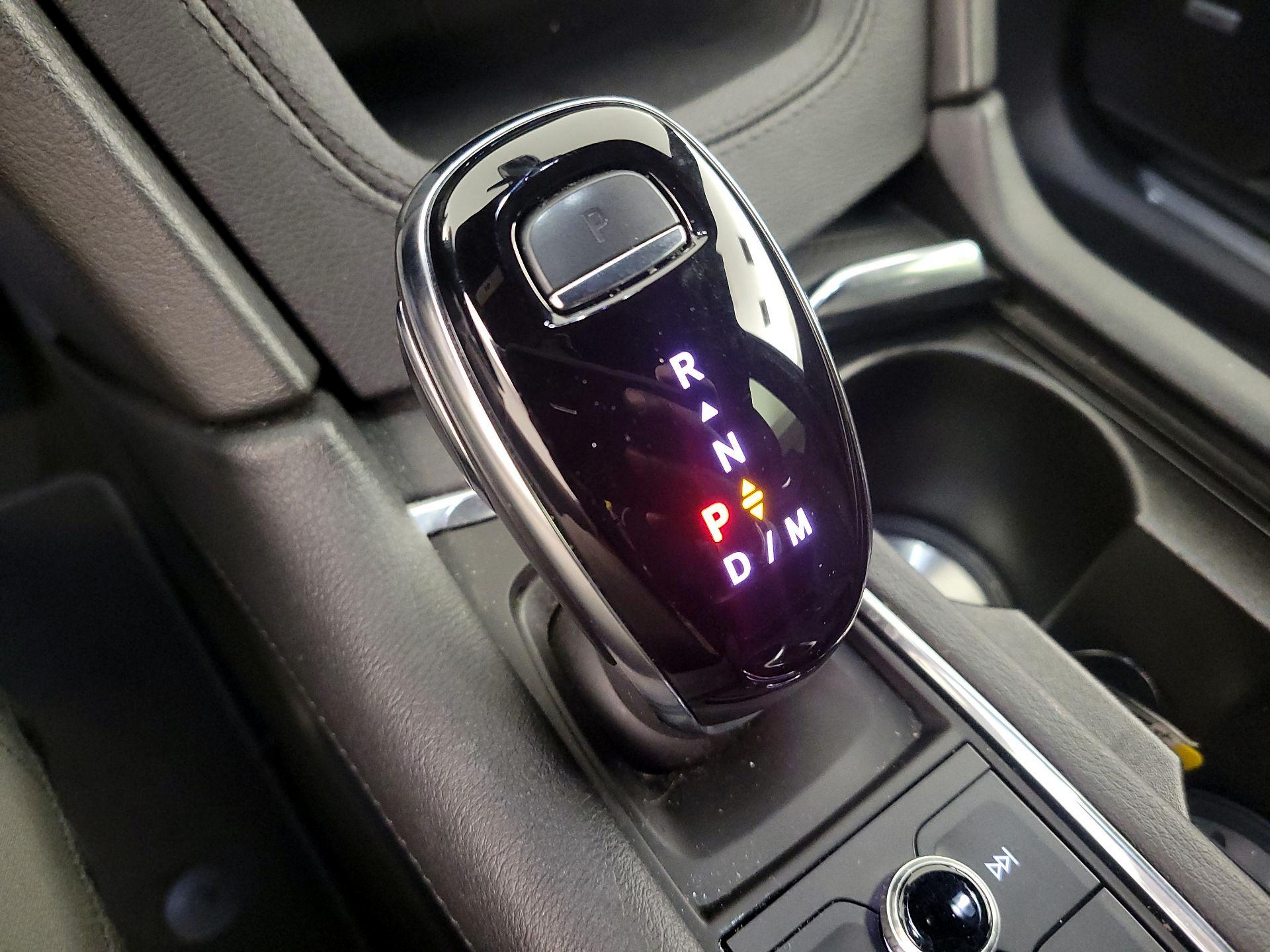 Thumbnail: 2025 Cadillac XT5 - 18