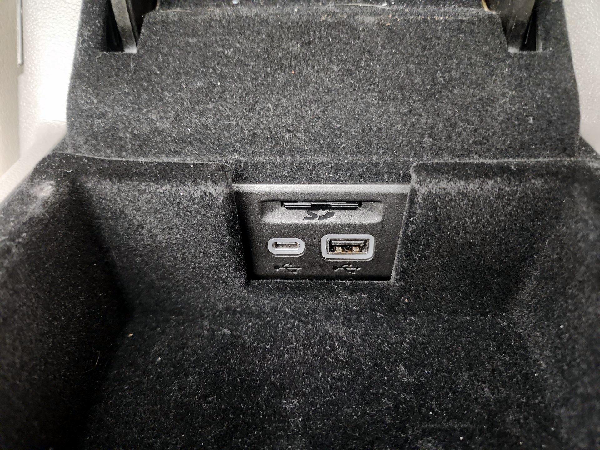 Thumbnail: 2025 Cadillac XT5 - 19