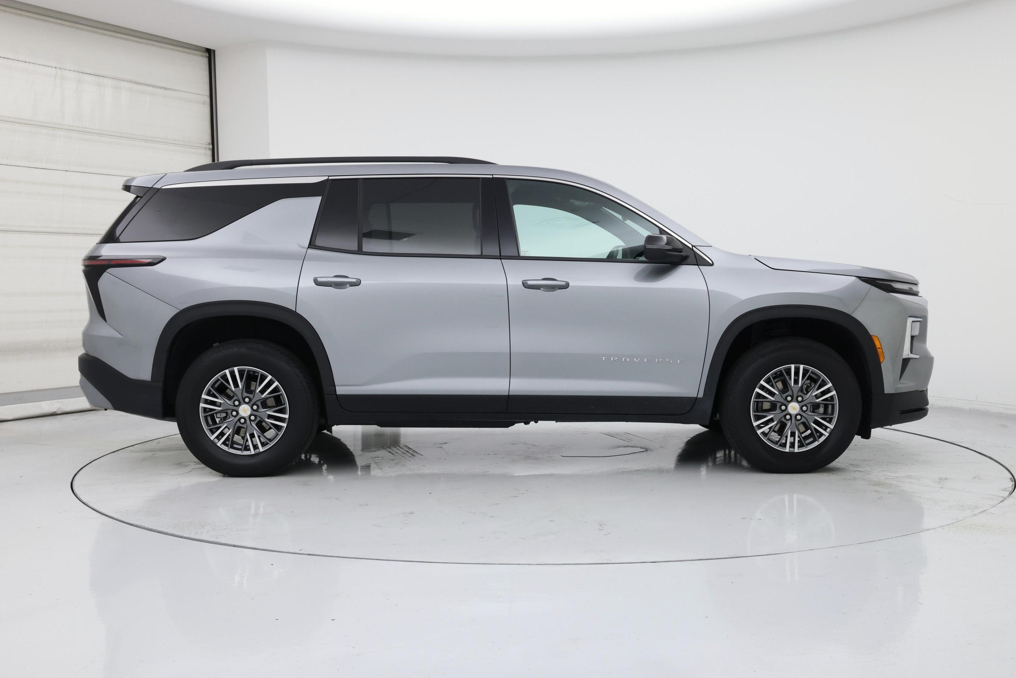 Thumbnail: 2025 Chevrolet Traverse - 7