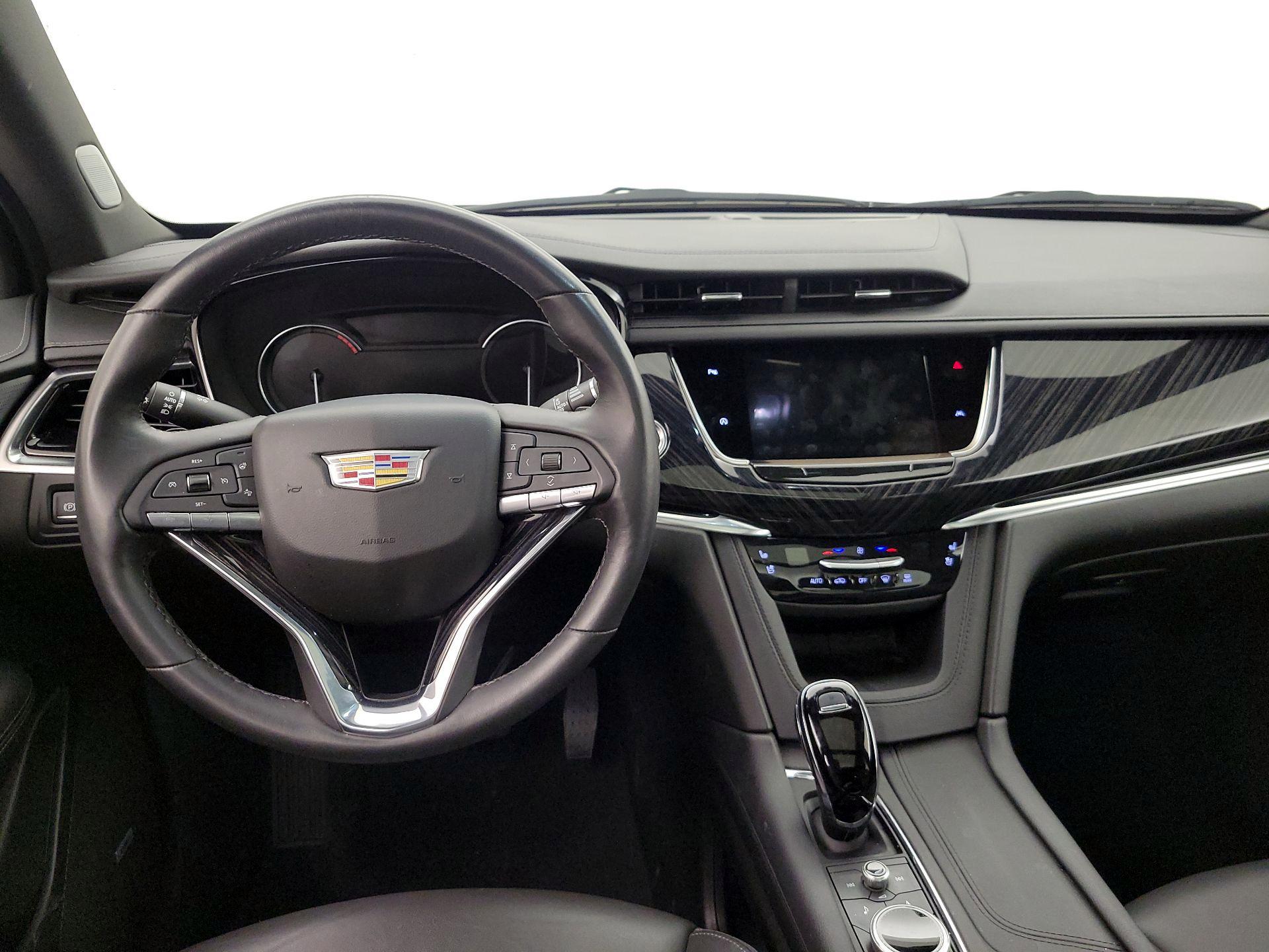 Thumbnail: 2025 Cadillac XT6 - 10