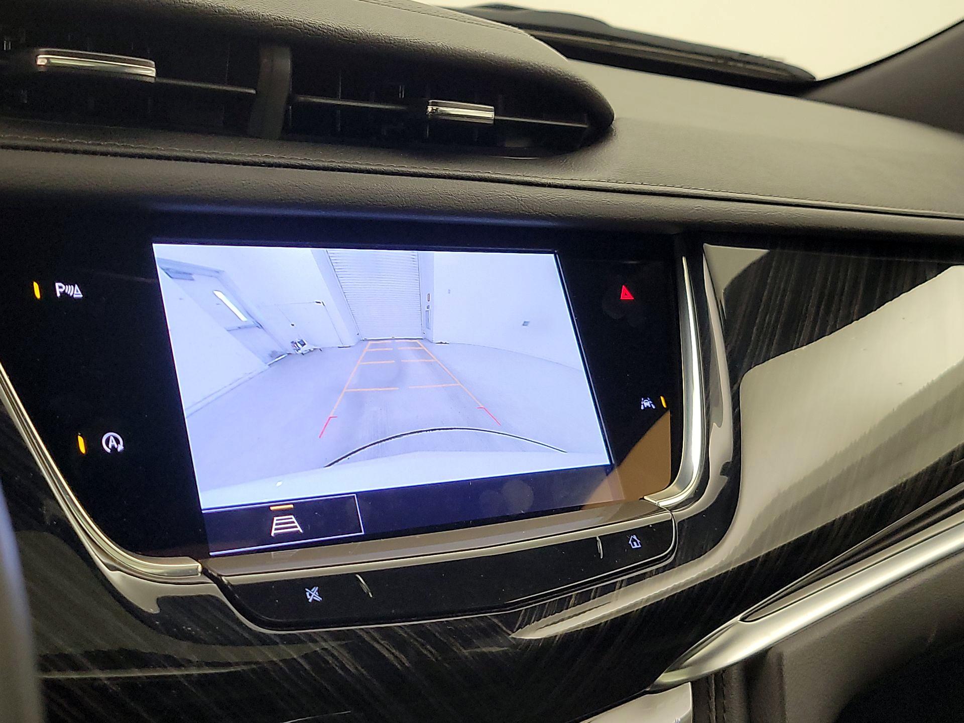 Thumbnail: 2025 Cadillac XT6 - 15