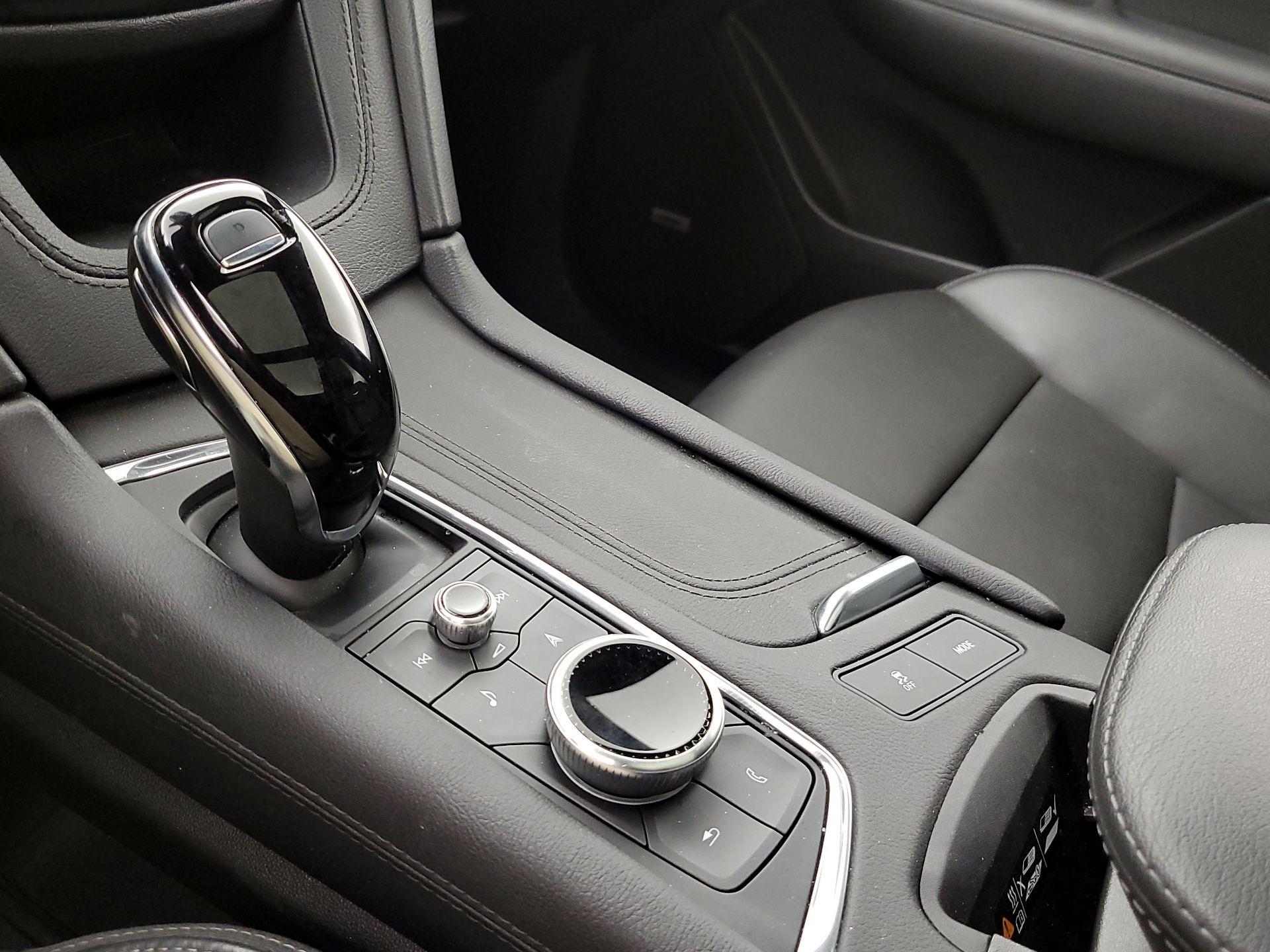 Thumbnail: 2025 Cadillac XT6 - 18