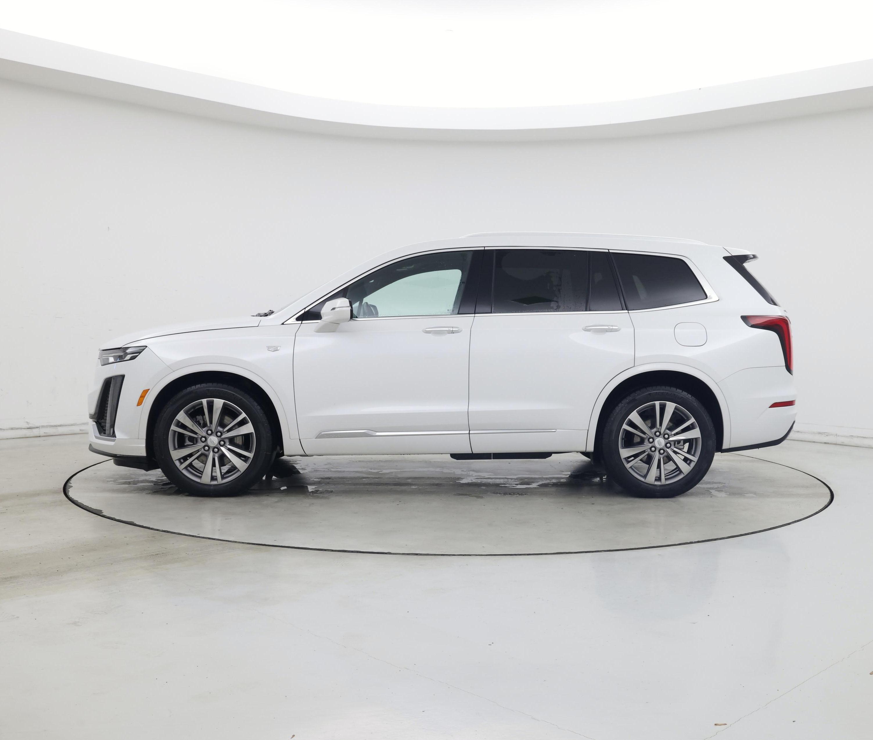 Thumbnail: 2025 Cadillac XT6 - 3