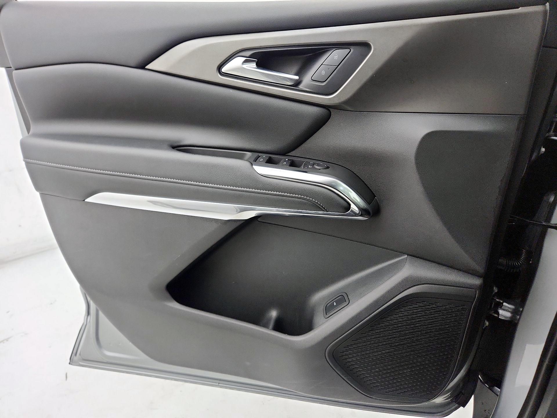 Thumbnail: 2025 Chevrolet Traverse - 12