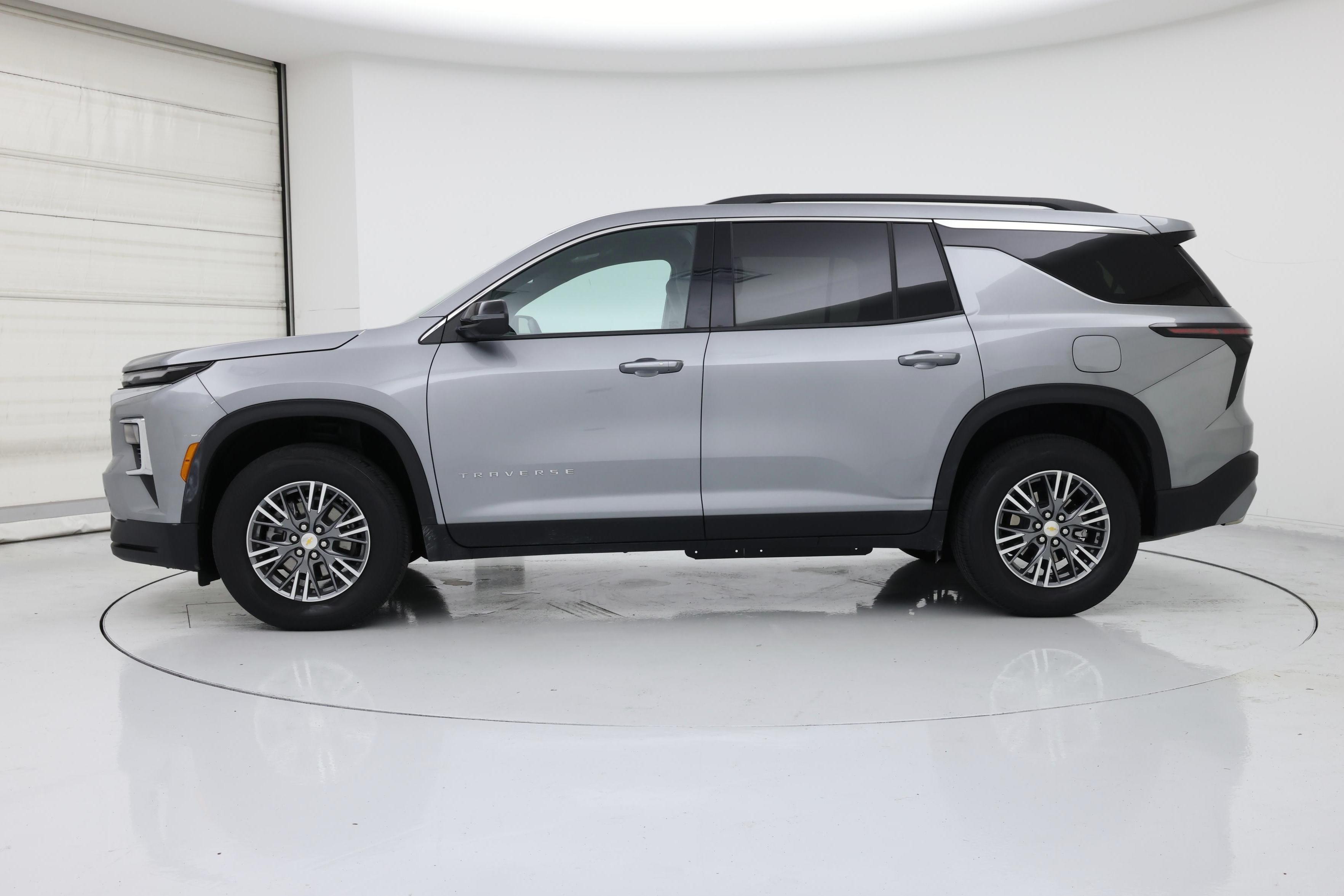 Thumbnail: 2025 Chevrolet Traverse - 3