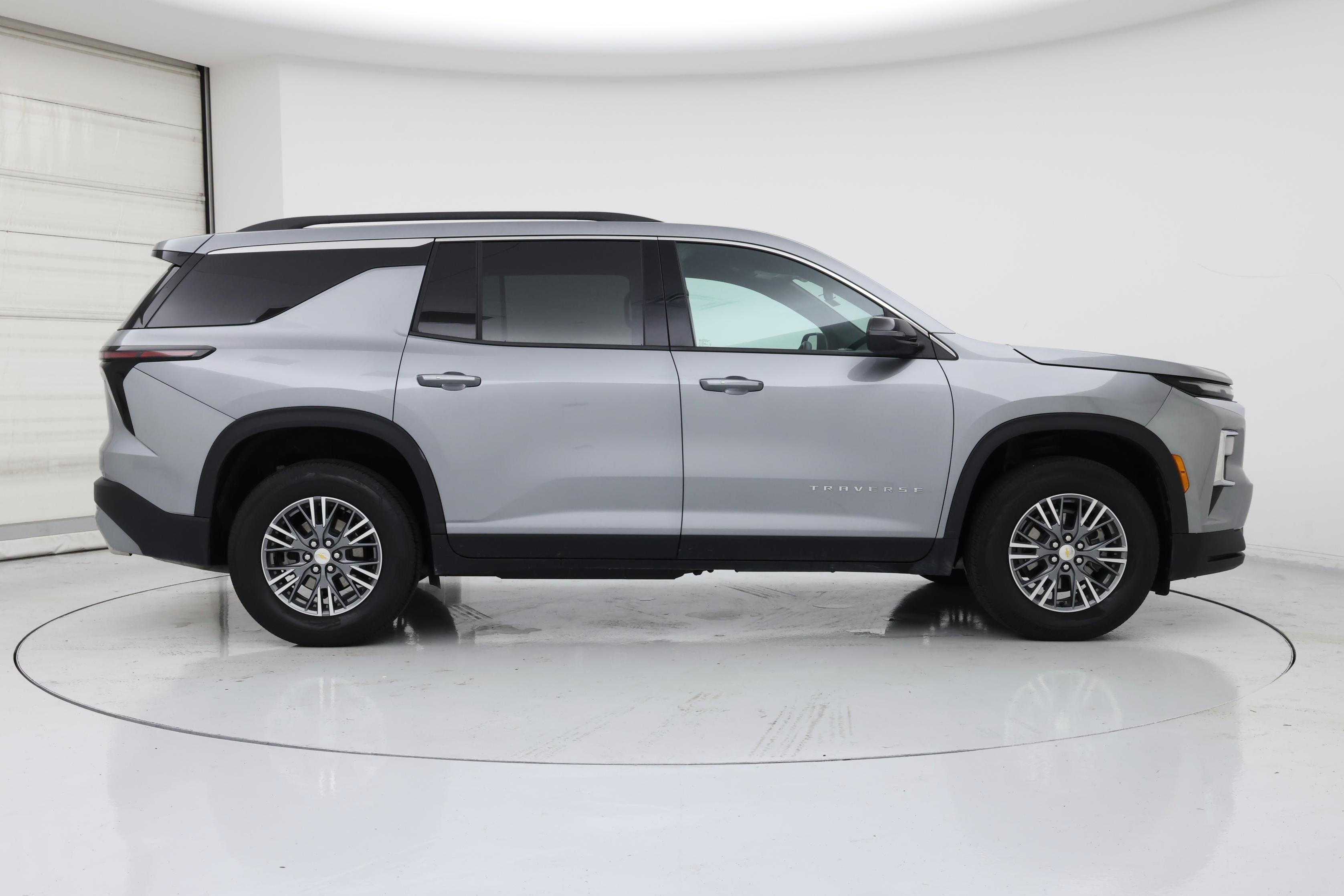 Thumbnail: 2025 Chevrolet Traverse - 7