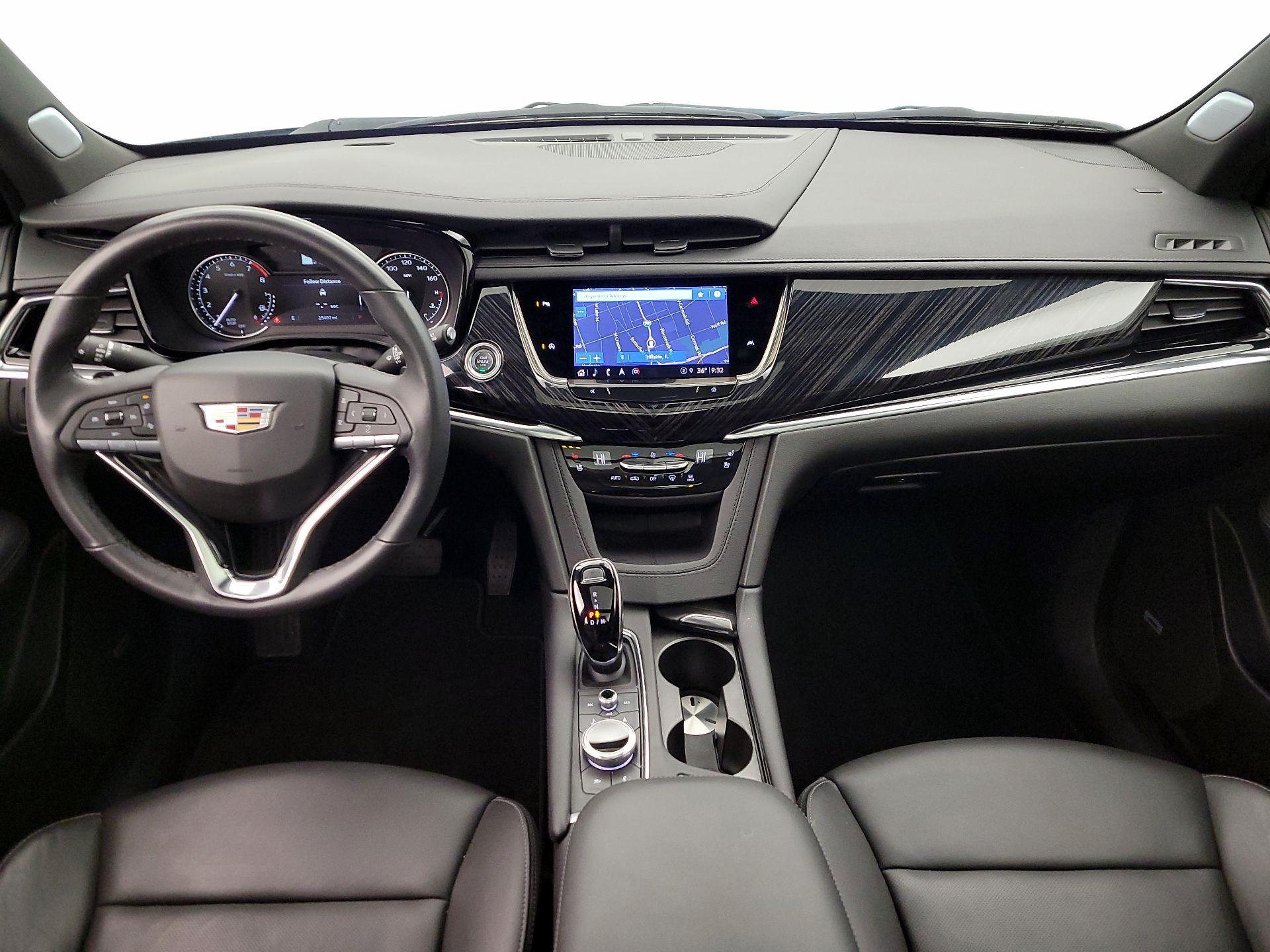 Thumbnail: 2025 Cadillac XT6 - 9