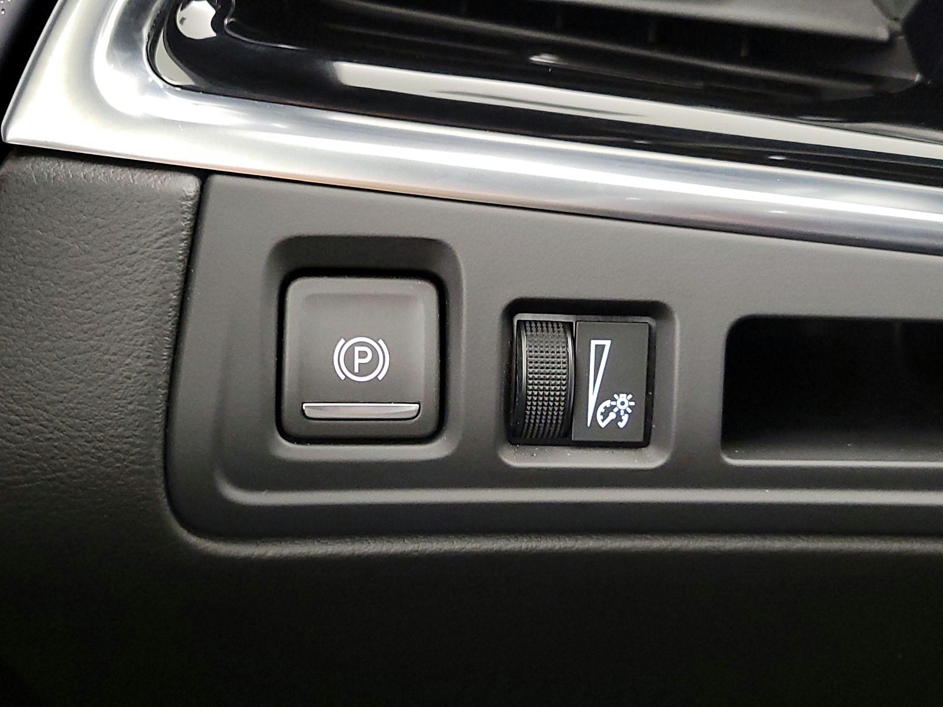 Thumbnail: 2025 Cadillac XT6 - 13