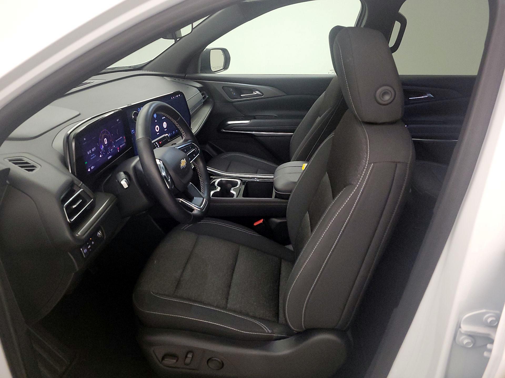 Thumbnail: 2025 Chevrolet Traverse - 11