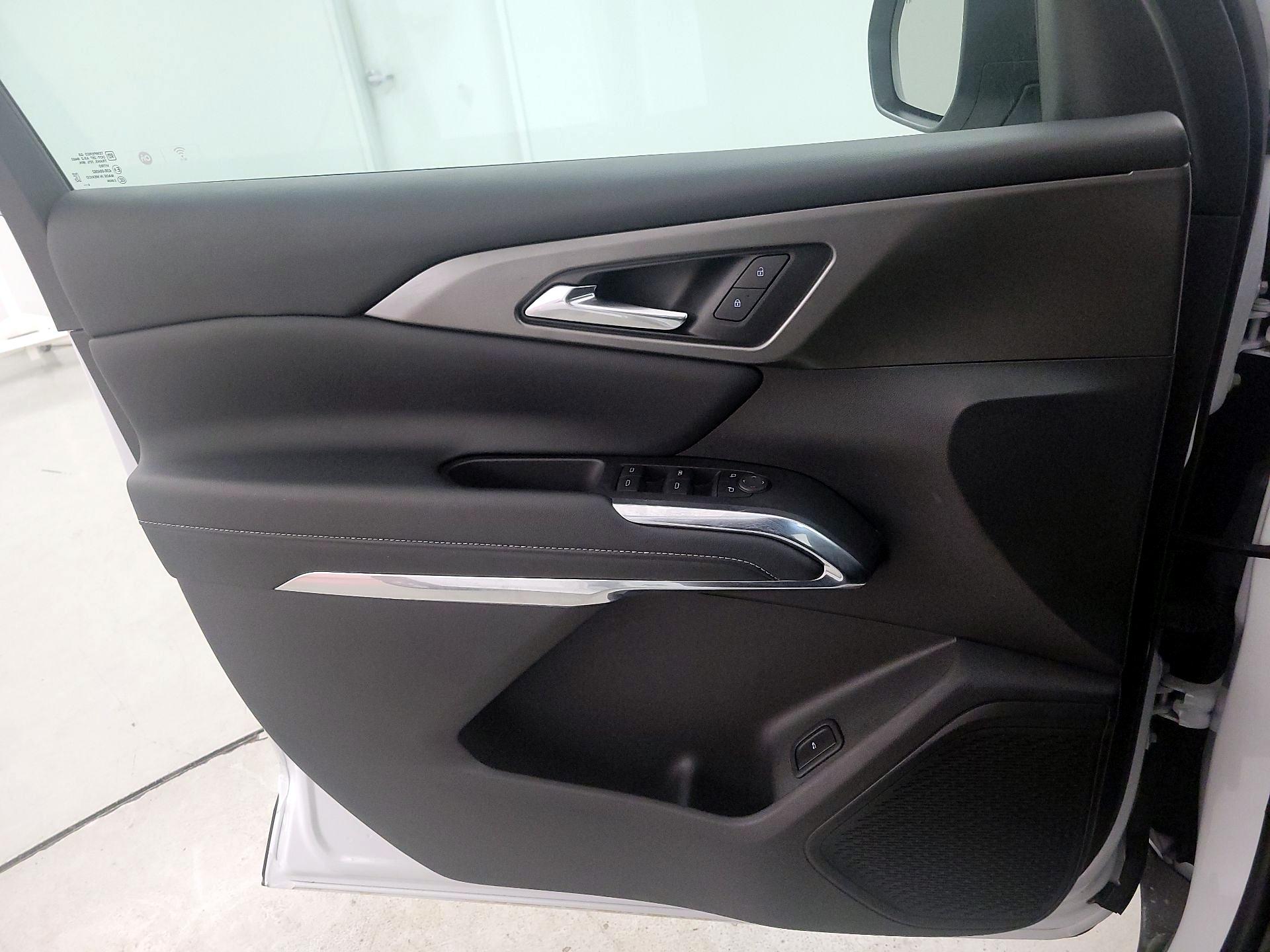 Thumbnail: 2025 Chevrolet Traverse - 12