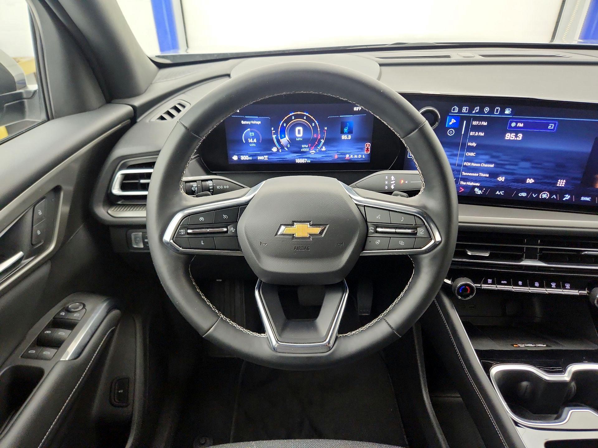 Thumbnail: 2025 Chevrolet Traverse - 10