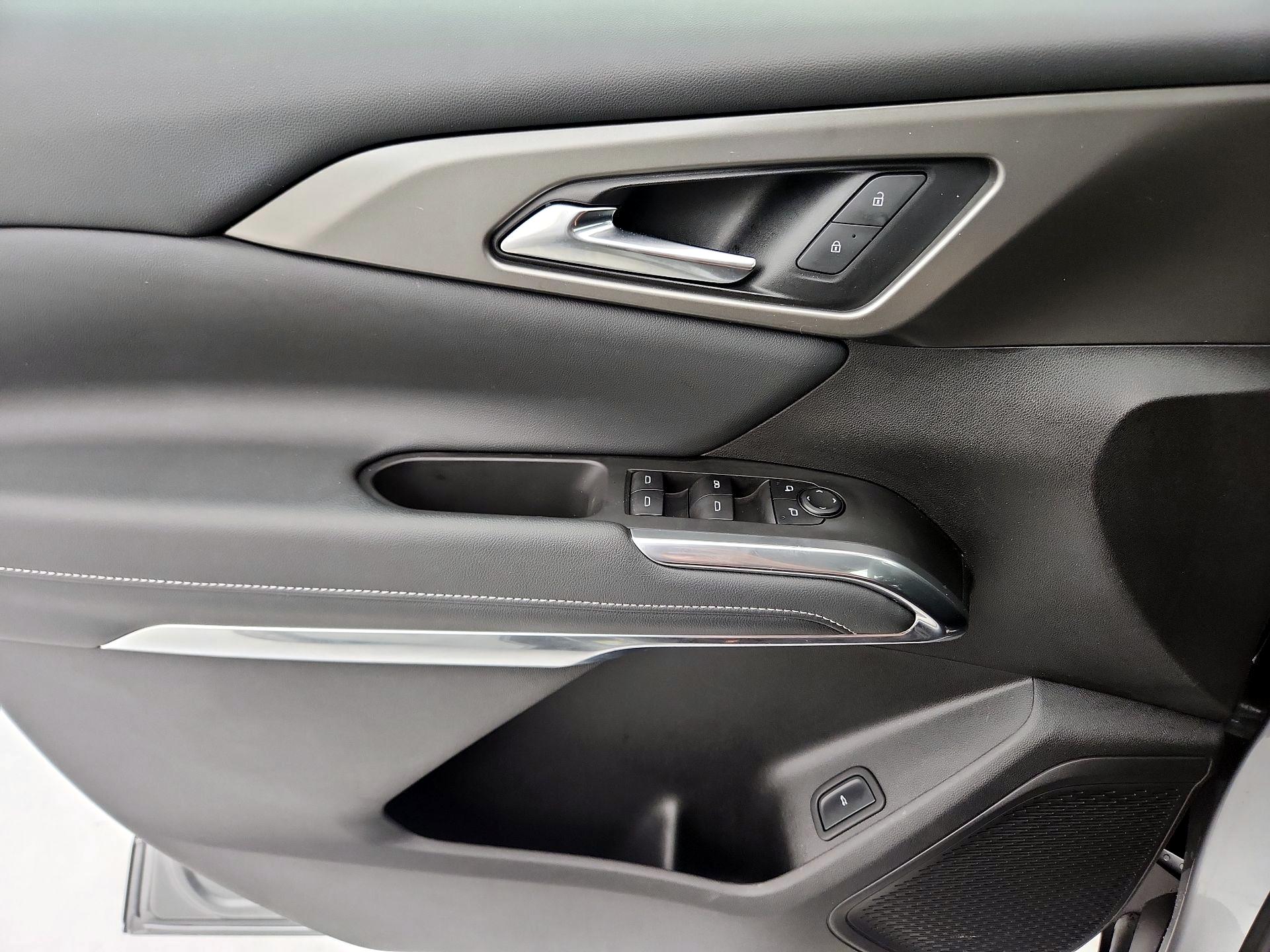 Thumbnail: 2025 Chevrolet Traverse - 12