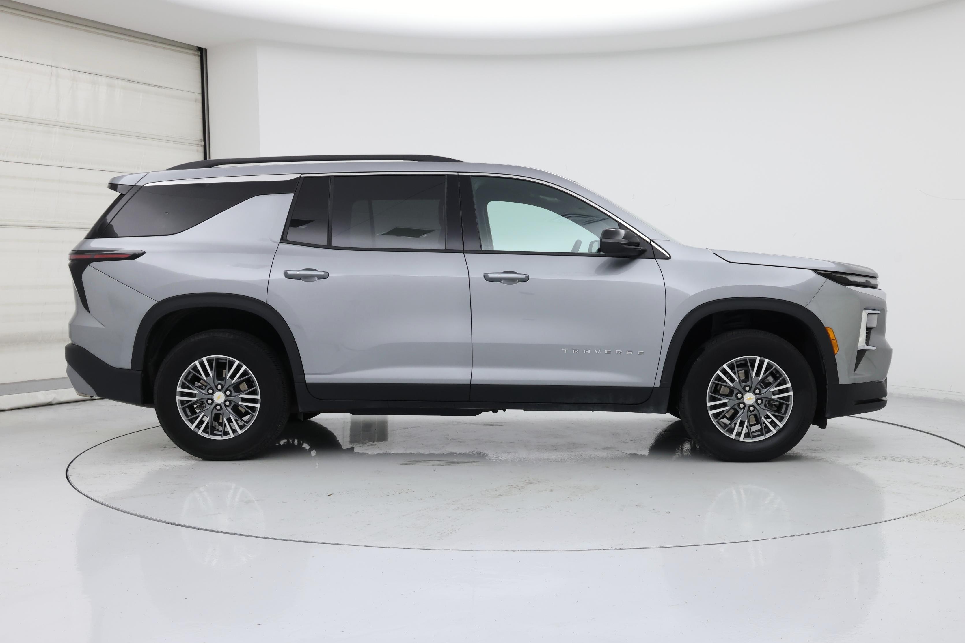 Thumbnail: 2025 Chevrolet Traverse - 7