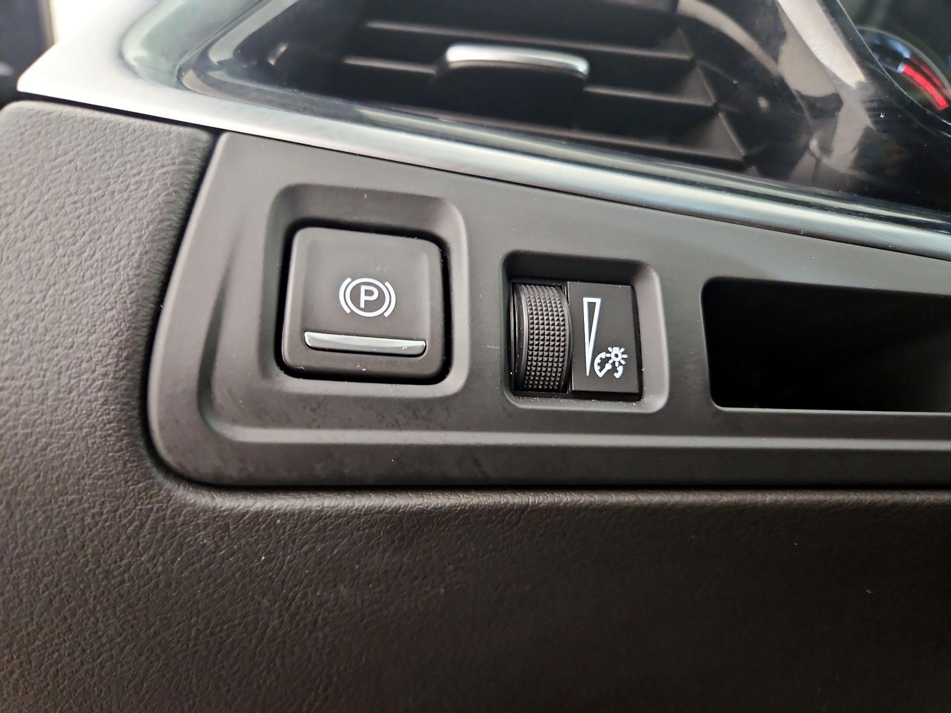 Thumbnail: 2025 Cadillac XT5 - 13