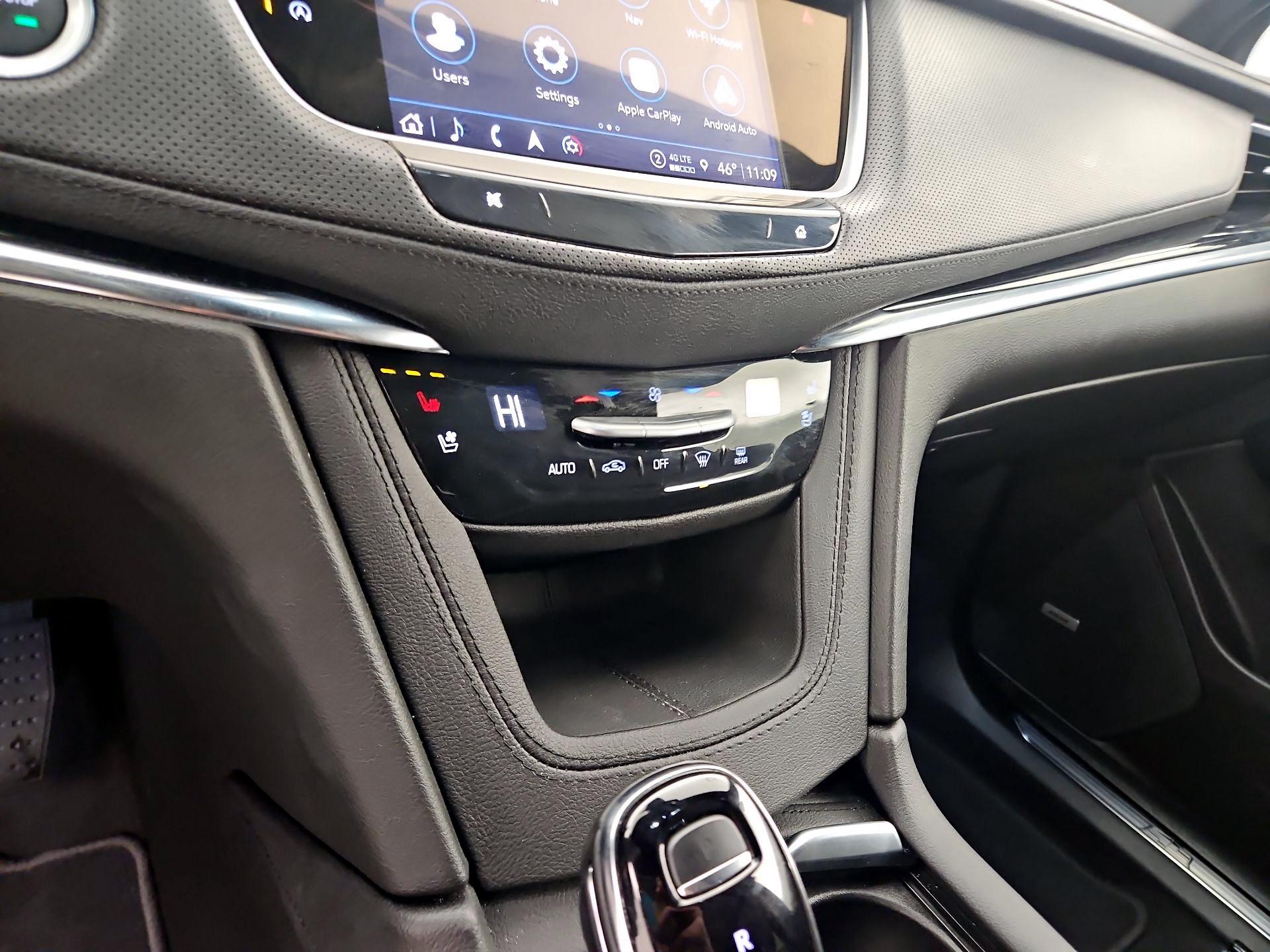 Thumbnail: 2025 Cadillac XT5 - 16