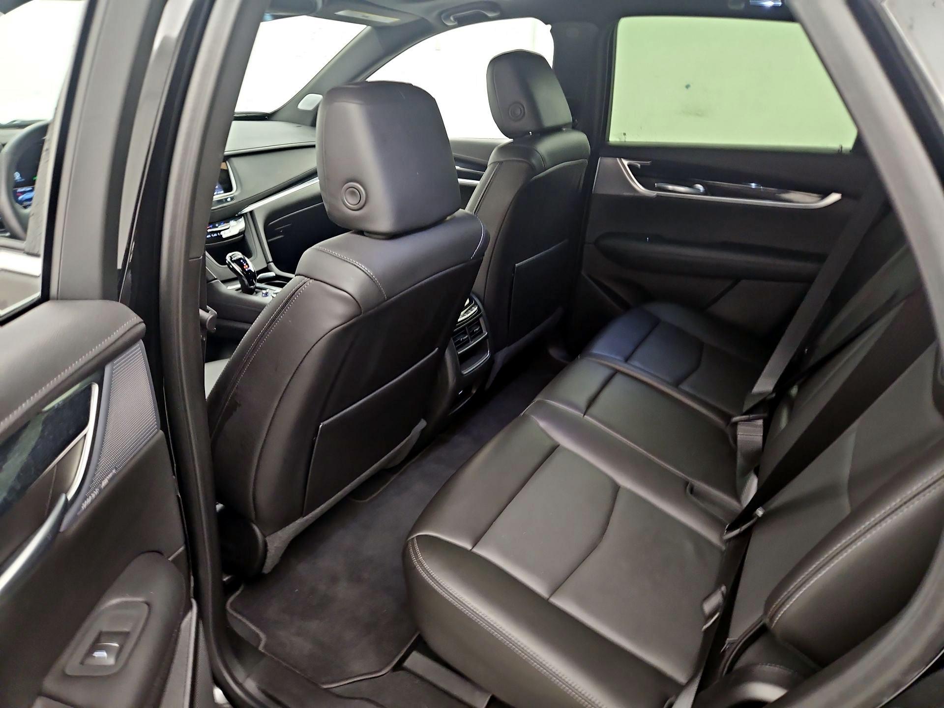 Thumbnail: 2025 Cadillac XT5 - 18