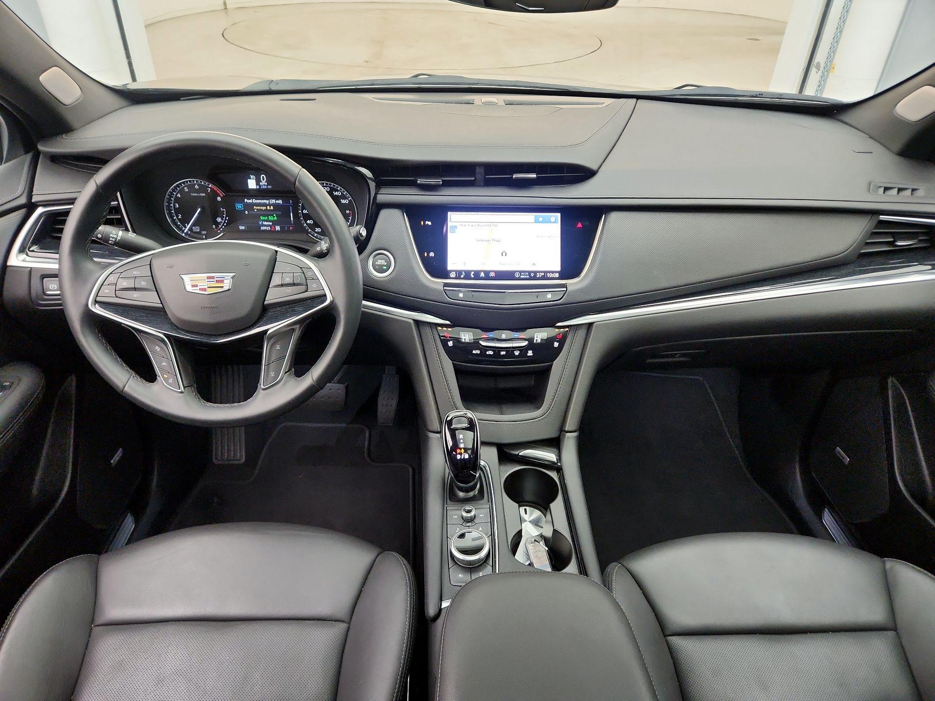 Thumbnail: 2025 Cadillac XT5 - 9