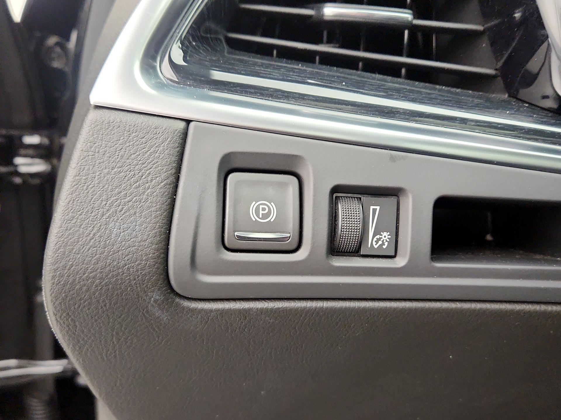 Thumbnail: 2025 Cadillac XT5 - 13