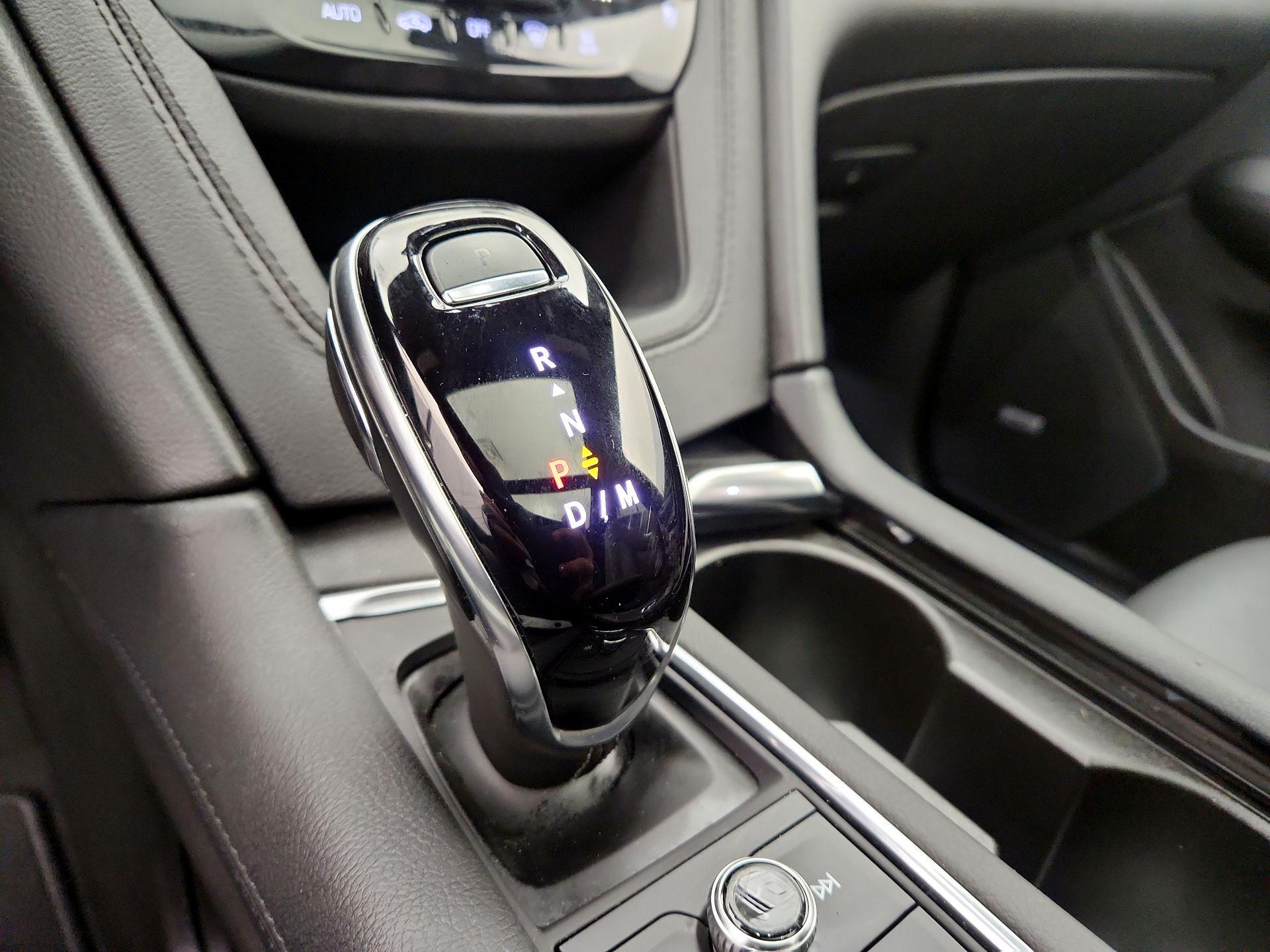 Thumbnail: 2025 Cadillac XT5 - 18