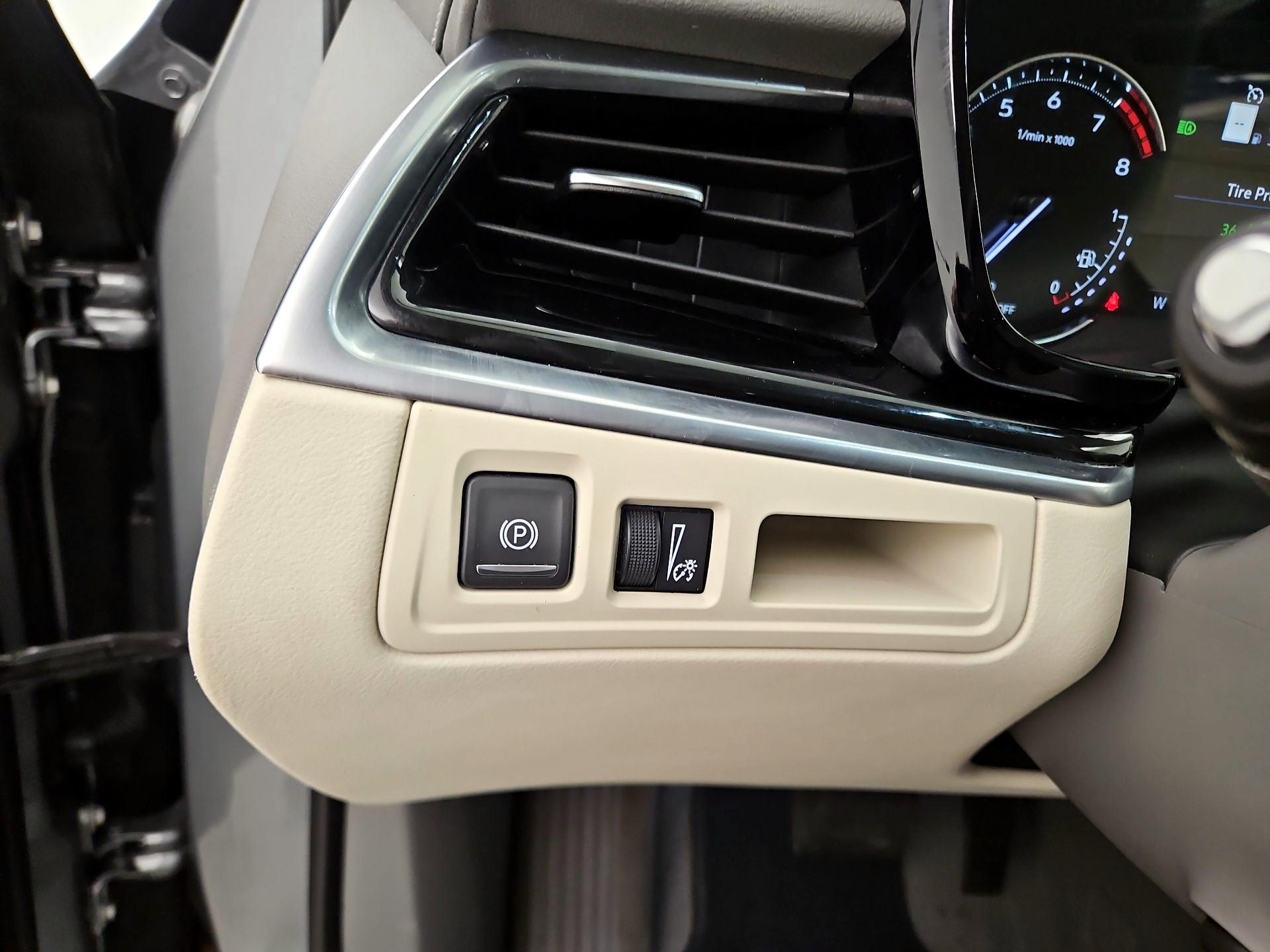 Thumbnail: 2025 Cadillac XT6 - 13