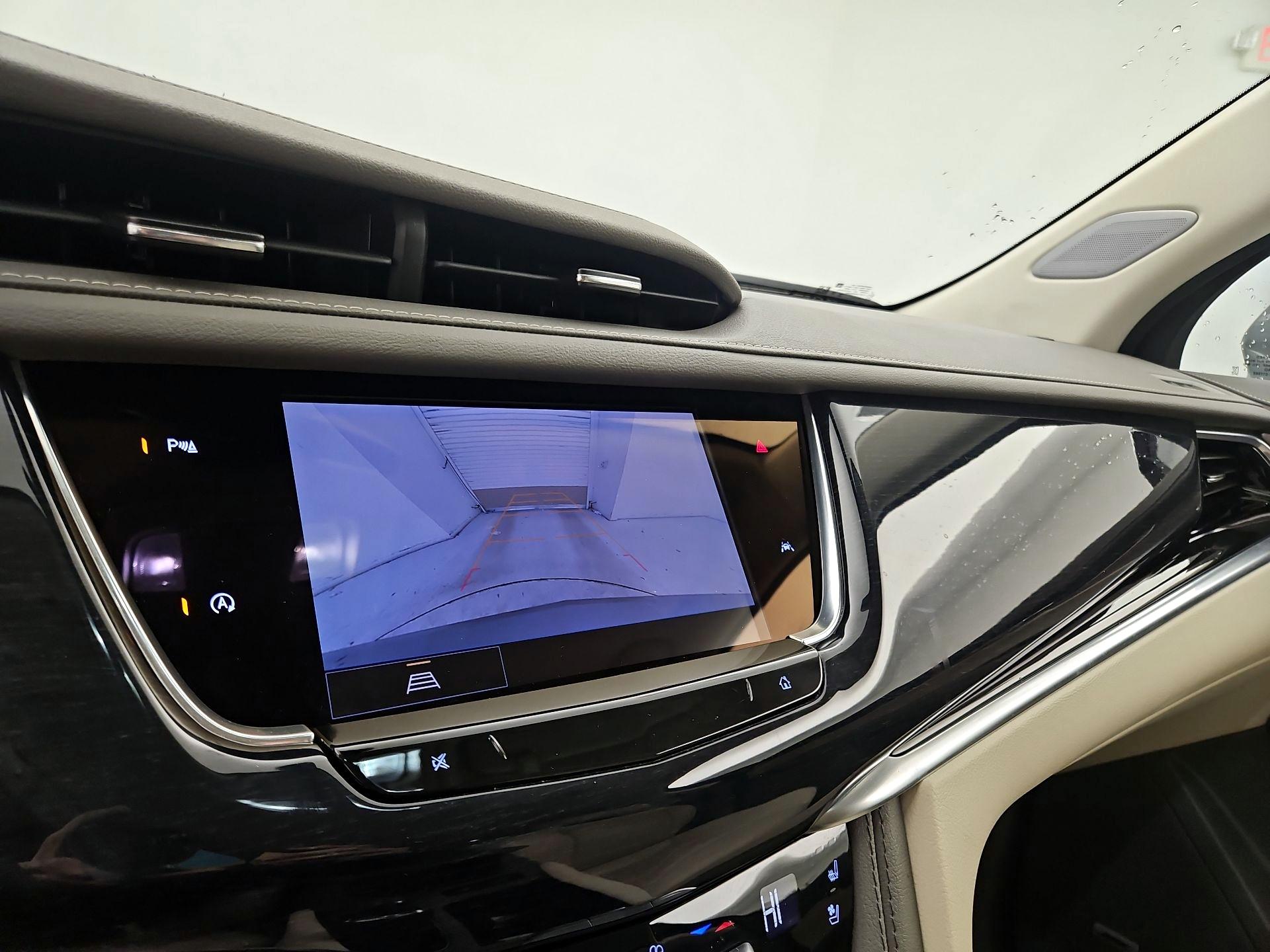 Thumbnail: 2025 Cadillac XT6 - 14