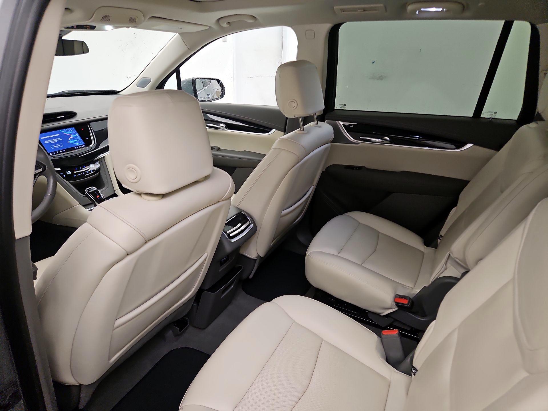 Thumbnail: 2025 Cadillac XT6 - 18