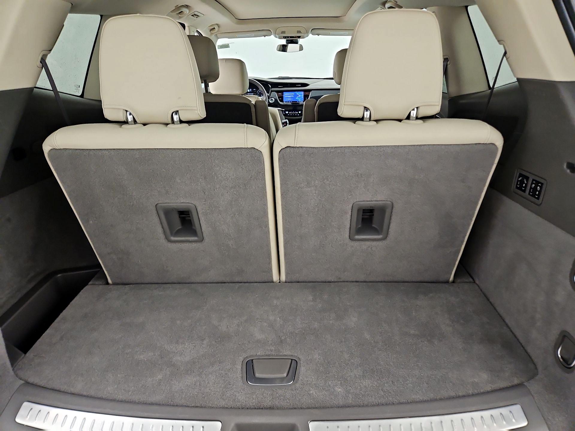 Thumbnail: 2025 Cadillac XT6 - 20