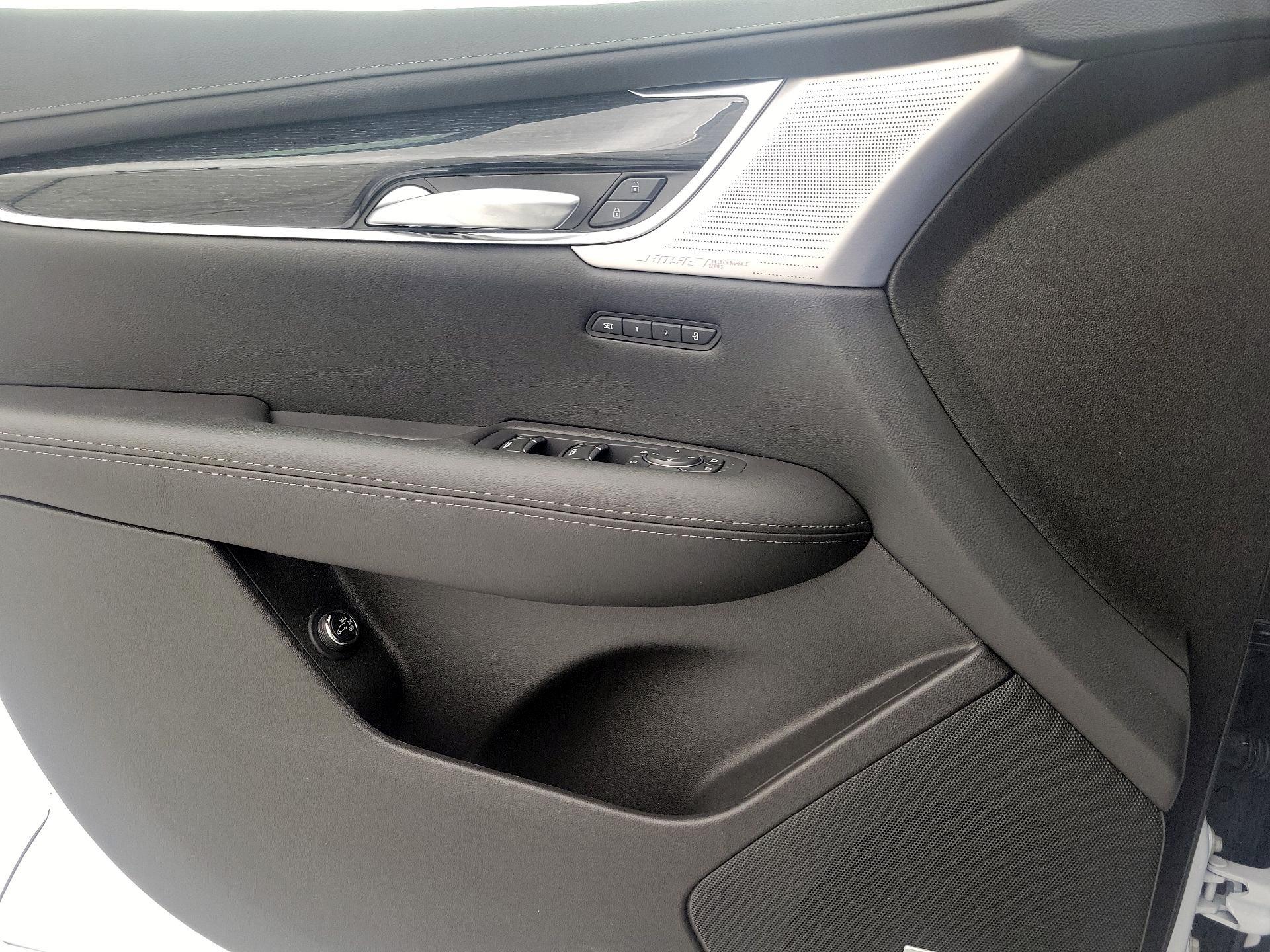 Thumbnail: 2025 Cadillac XT5 - 12