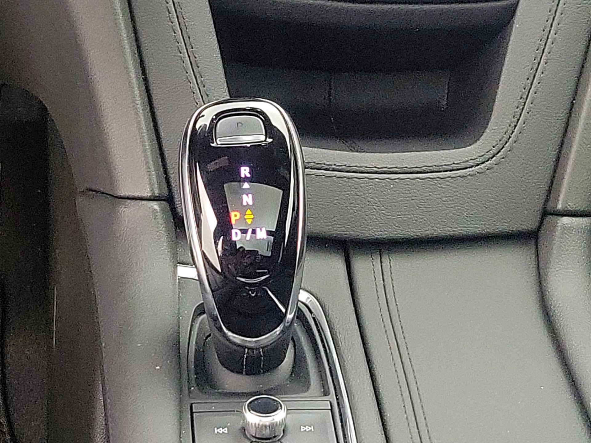 Thumbnail: 2025 Cadillac XT5 - 18