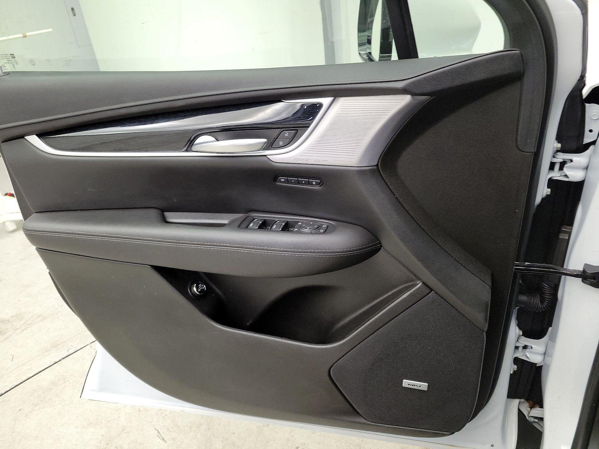 Thumbnail: 2025 Cadillac XT5 - 12