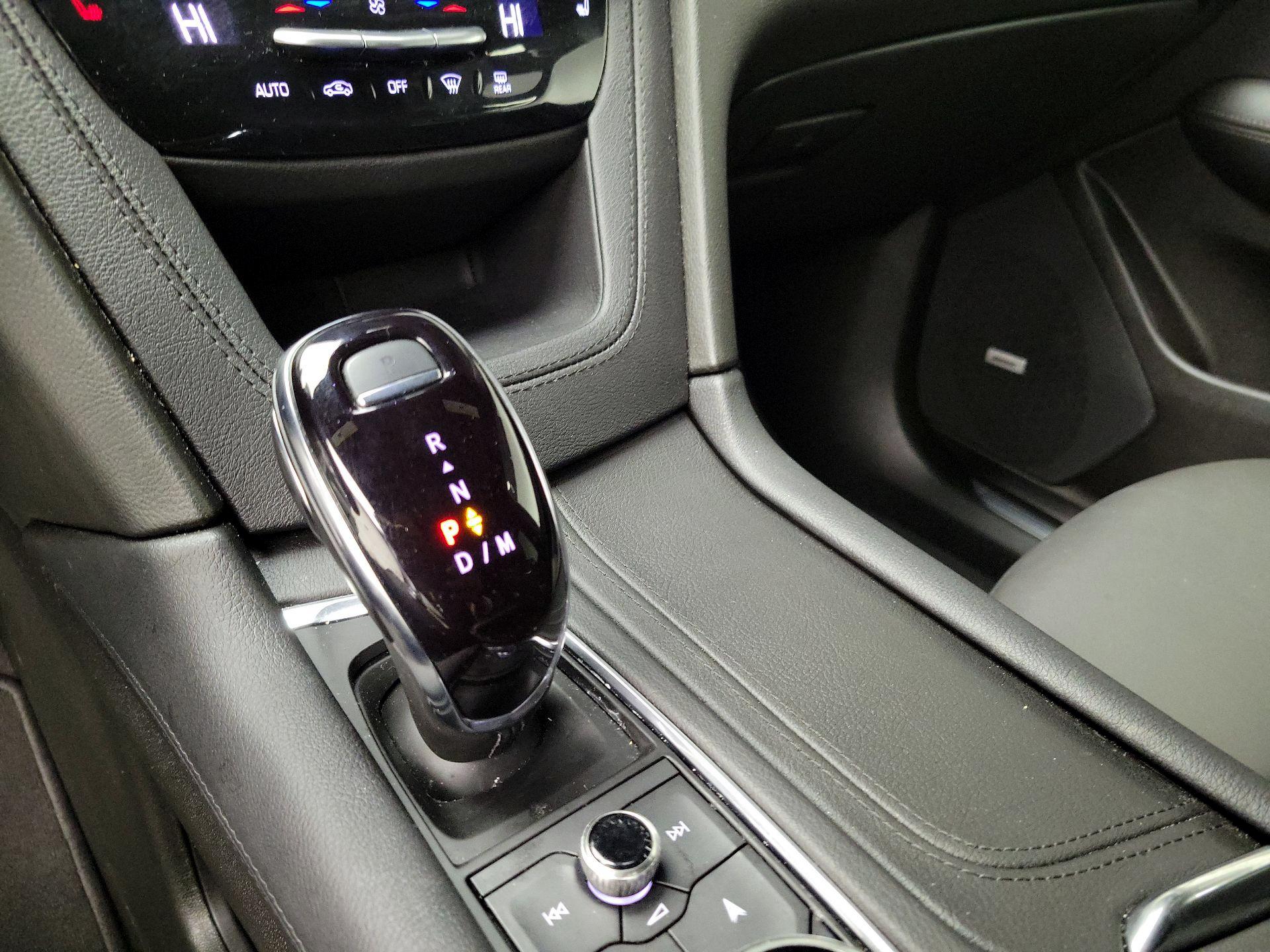 Thumbnail: 2025 Cadillac XT5 - 18