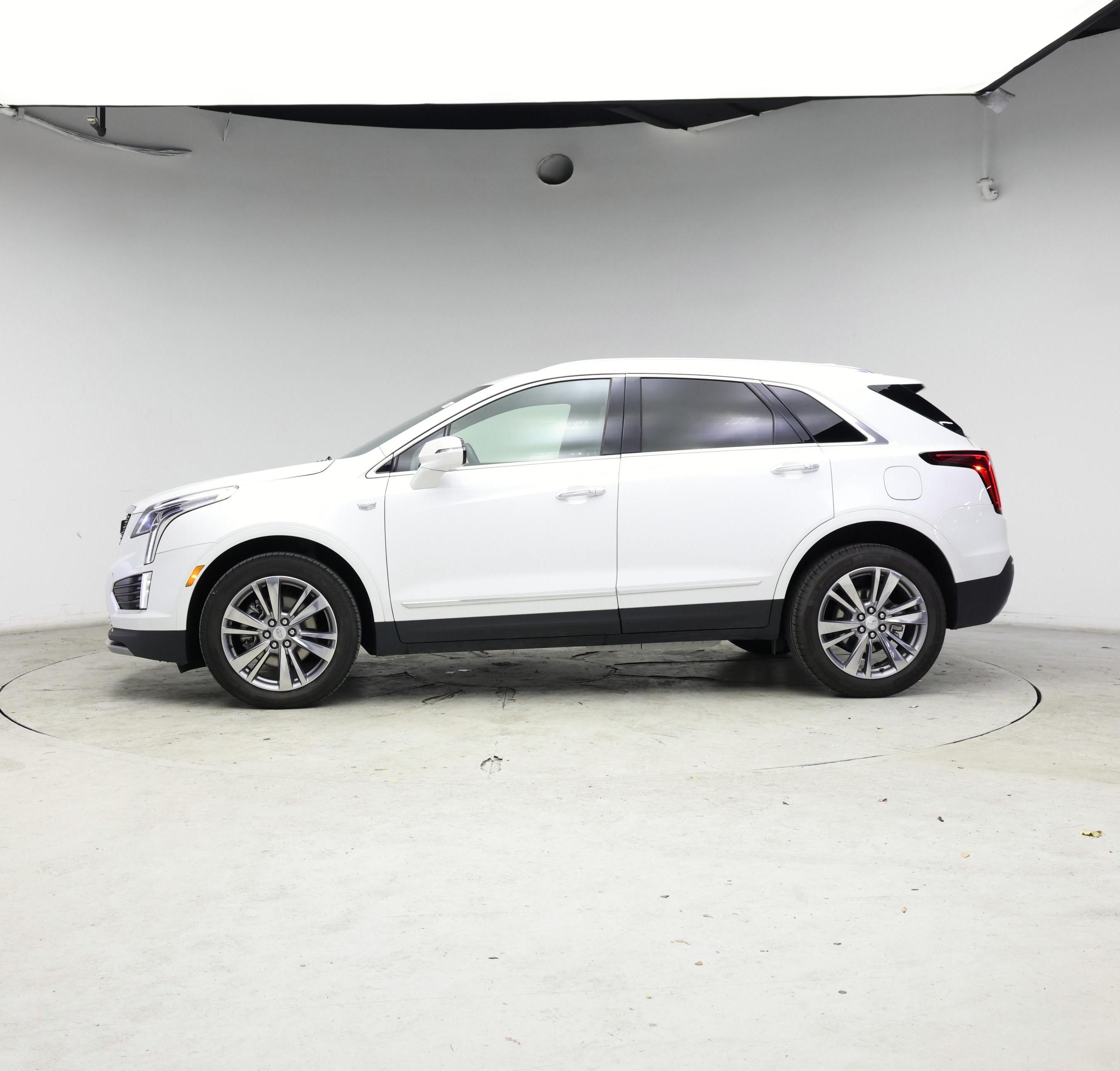 Thumbnail: 2025 Cadillac XT5 - 3