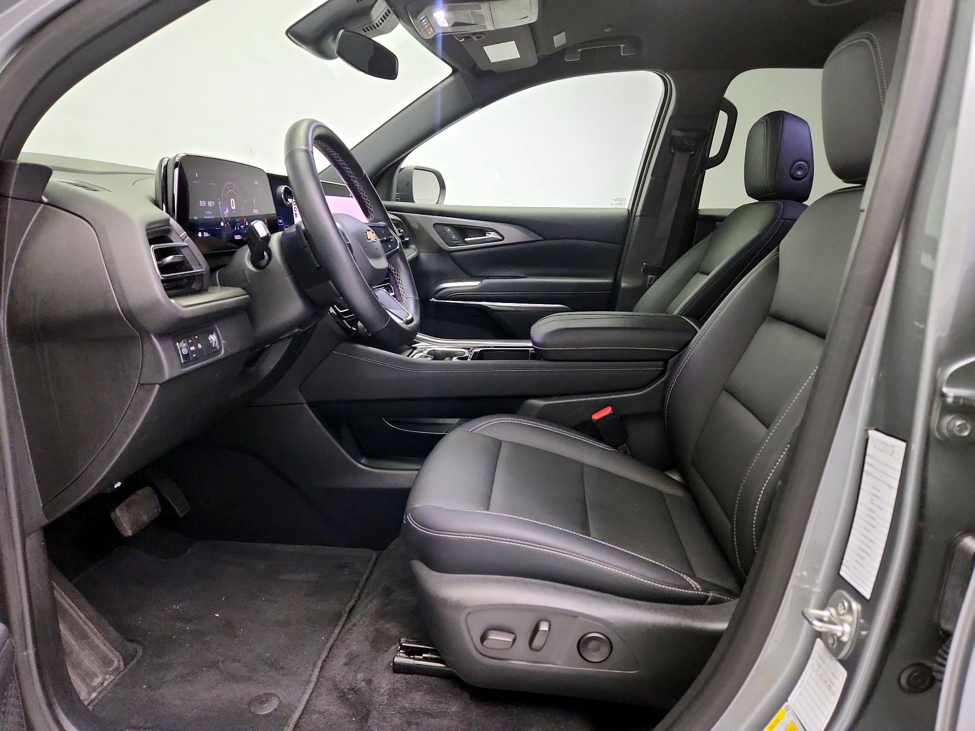 Thumbnail: 2025 Chevrolet Traverse - 11