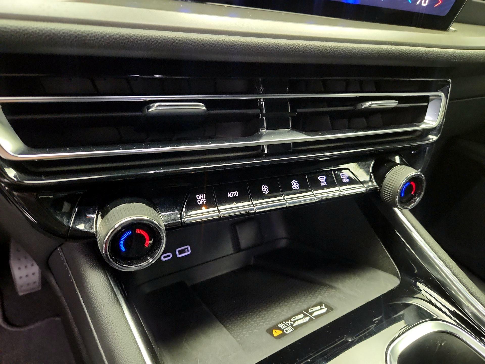 Thumbnail: 2025 Chevrolet Traverse - 17