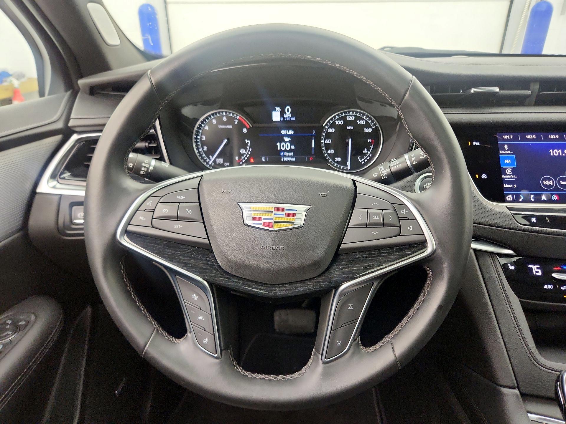 Thumbnail: 2025 Cadillac XT5 - 10