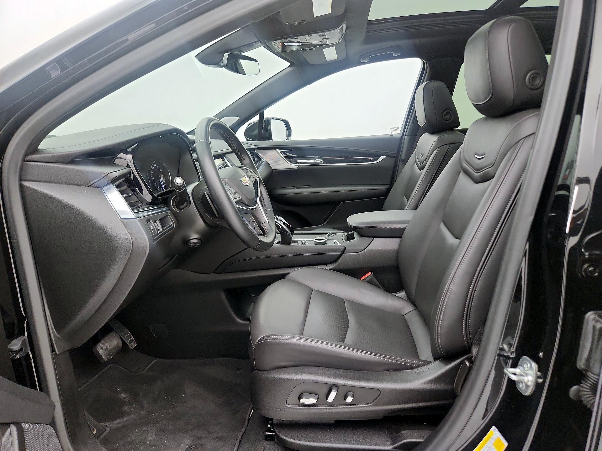 Thumbnail: 2025 Cadillac XT5 - 11