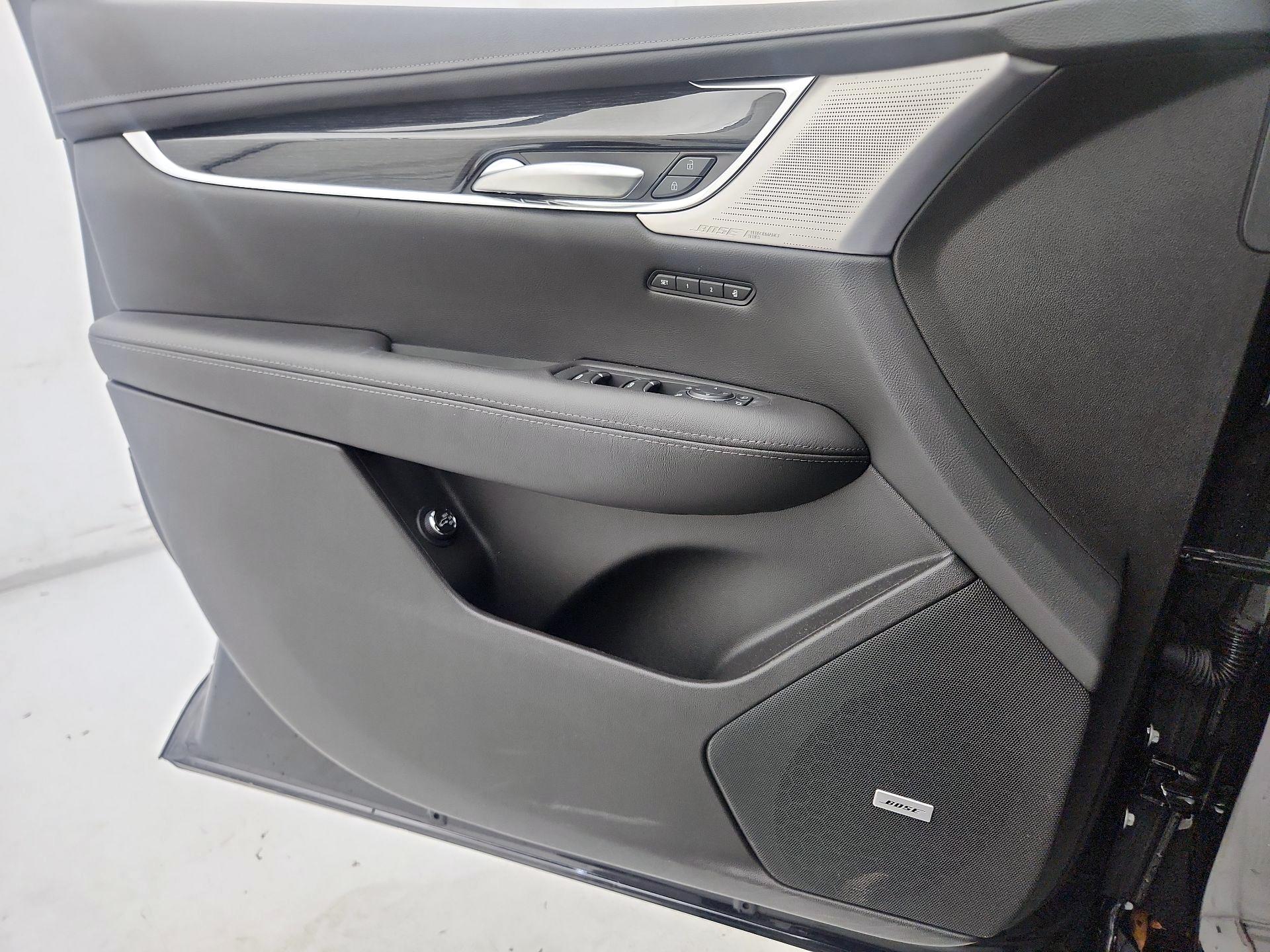 Thumbnail: 2025 Cadillac XT5 - 12