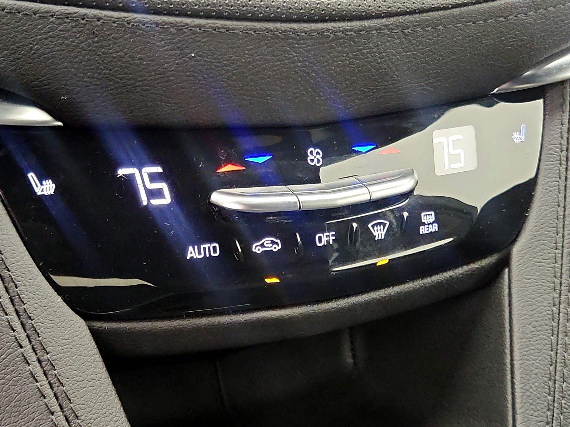 Thumbnail: 2025 Cadillac XT5 - 16