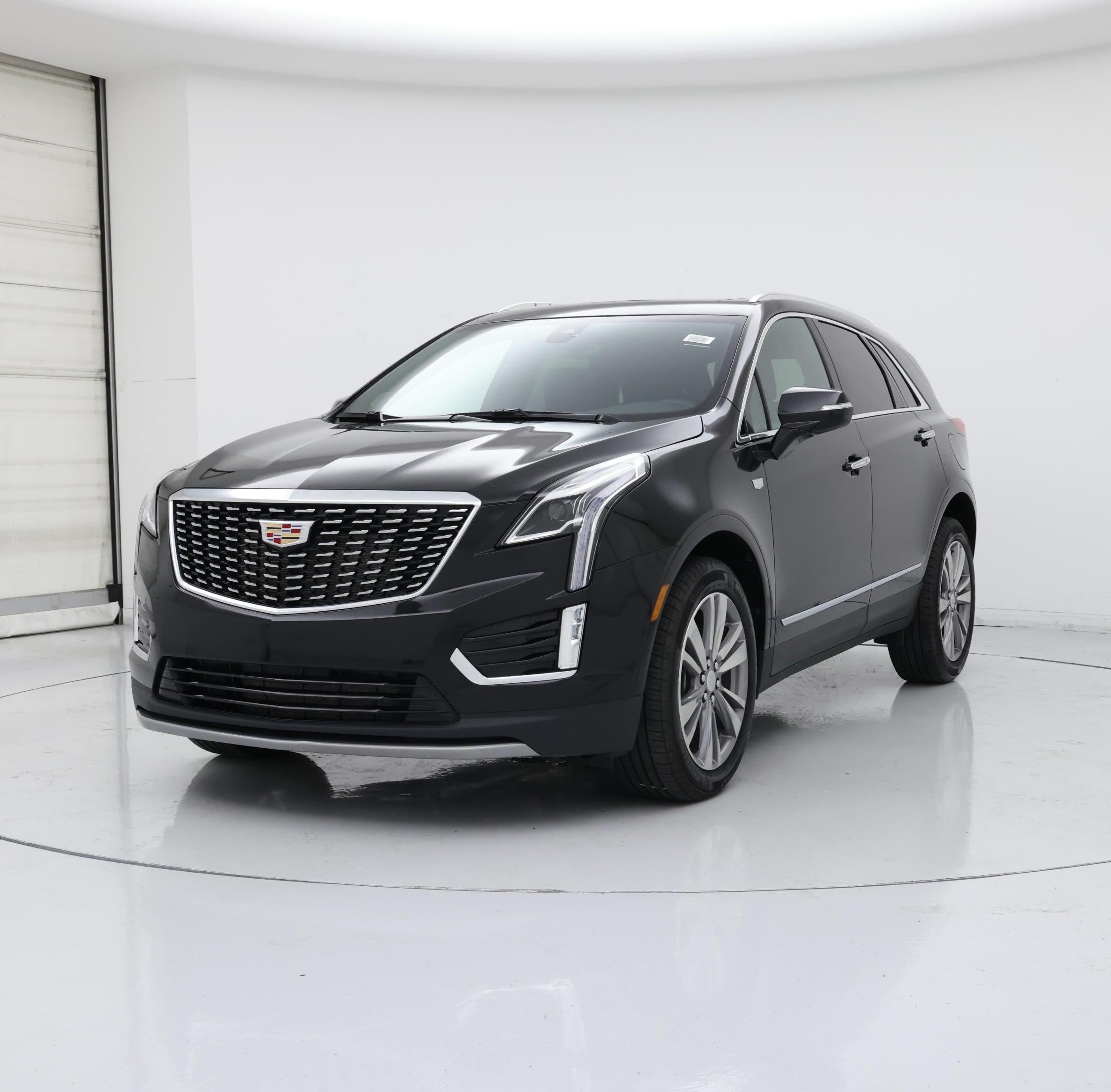 Thumbnail: 2025 Cadillac XT5 - 4