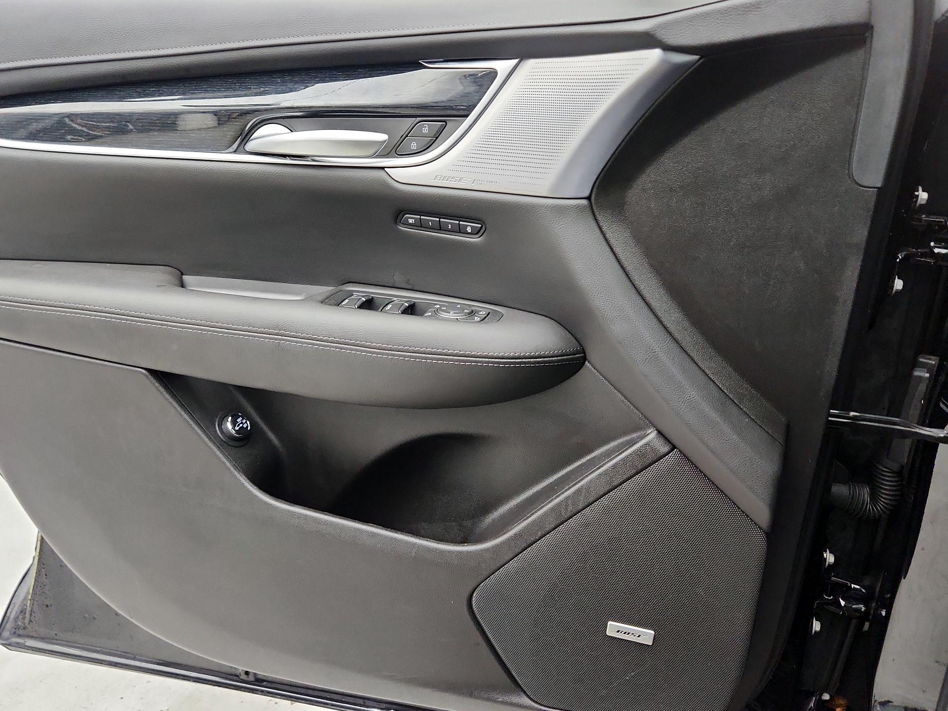 Thumbnail: 2025 Cadillac XT5 - 12