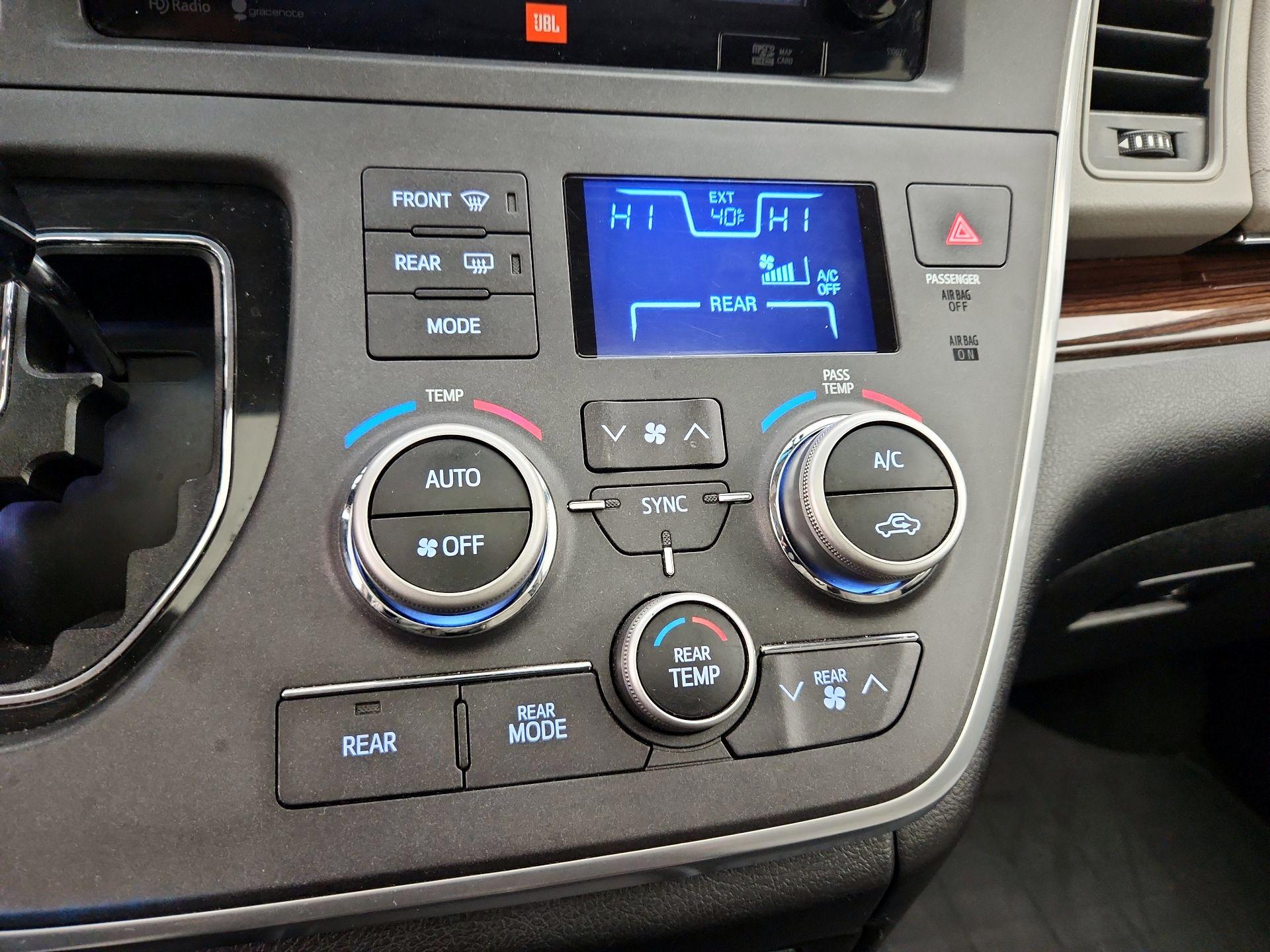 Thumbnail: 2015 Toyota Sienna - 16