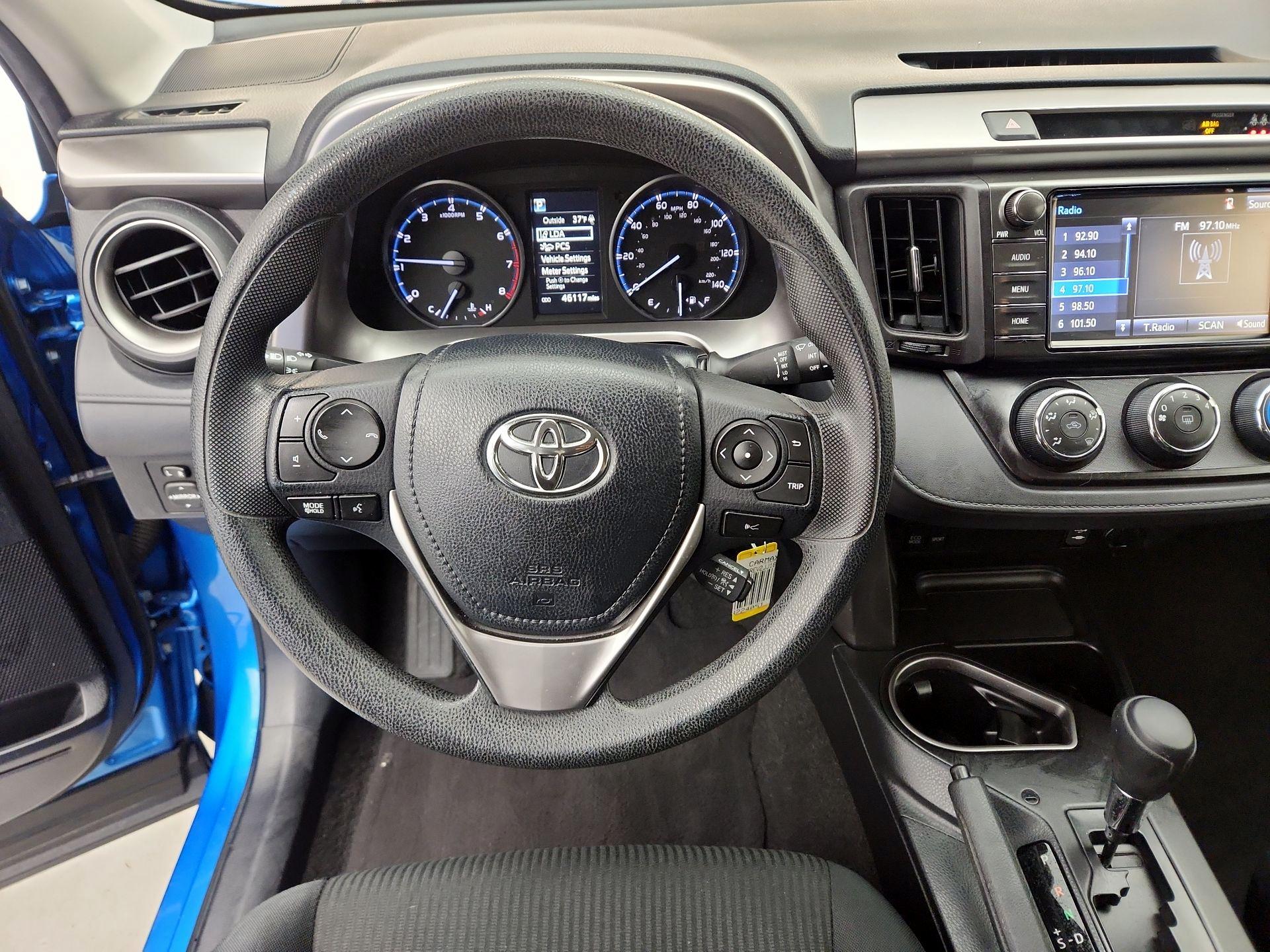 Thumbnail: 2018 Toyota RAV4 - 10