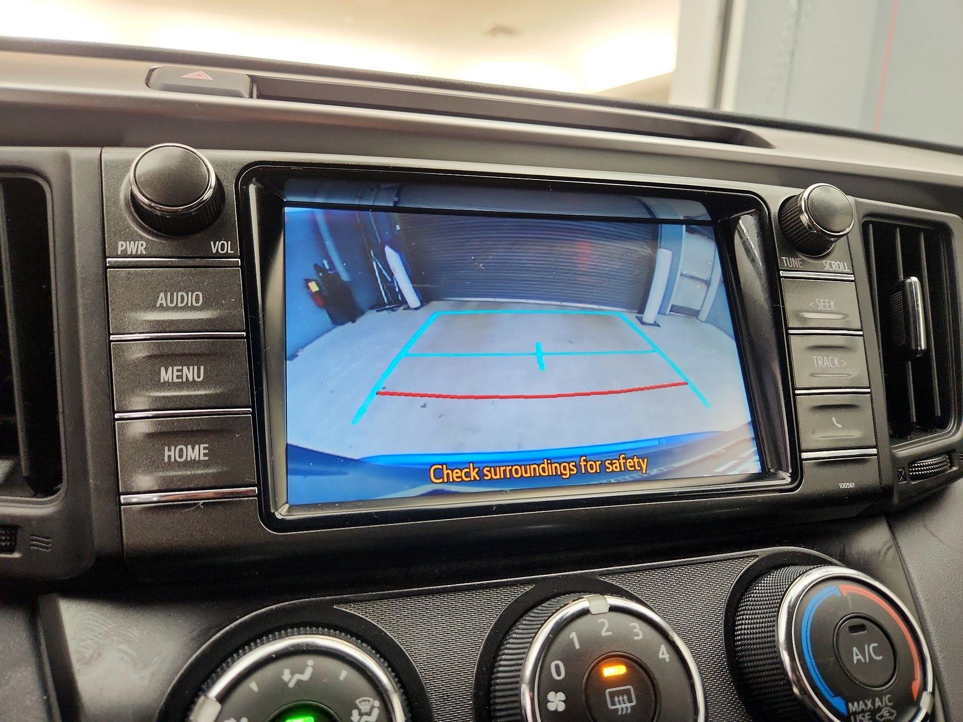 Thumbnail: 2018 Toyota RAV4 - 14