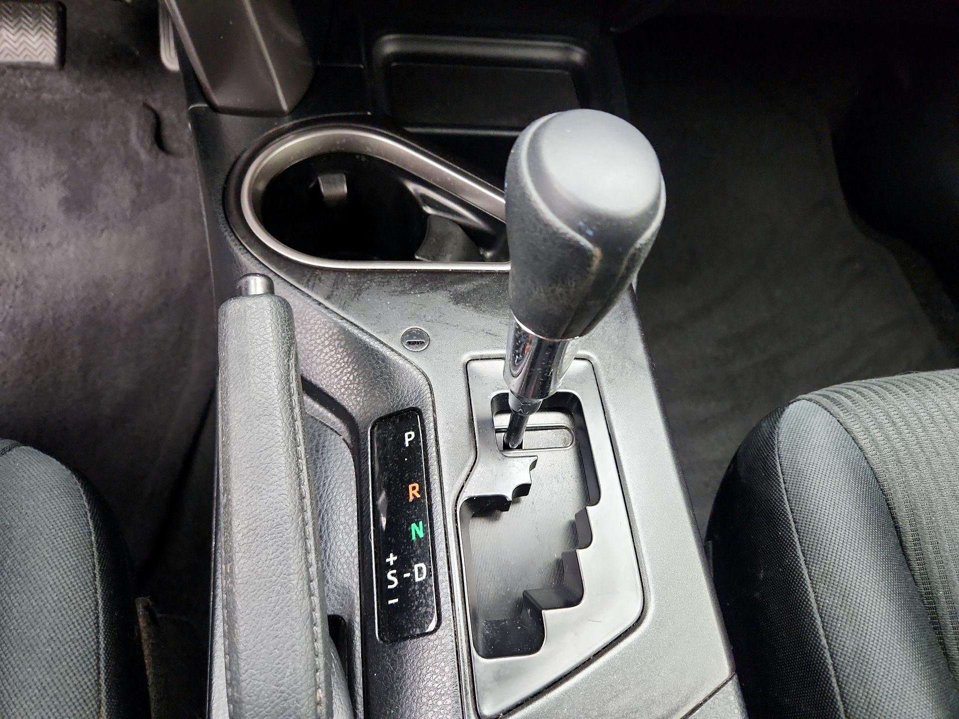 Thumbnail: 2018 Toyota RAV4 - 17